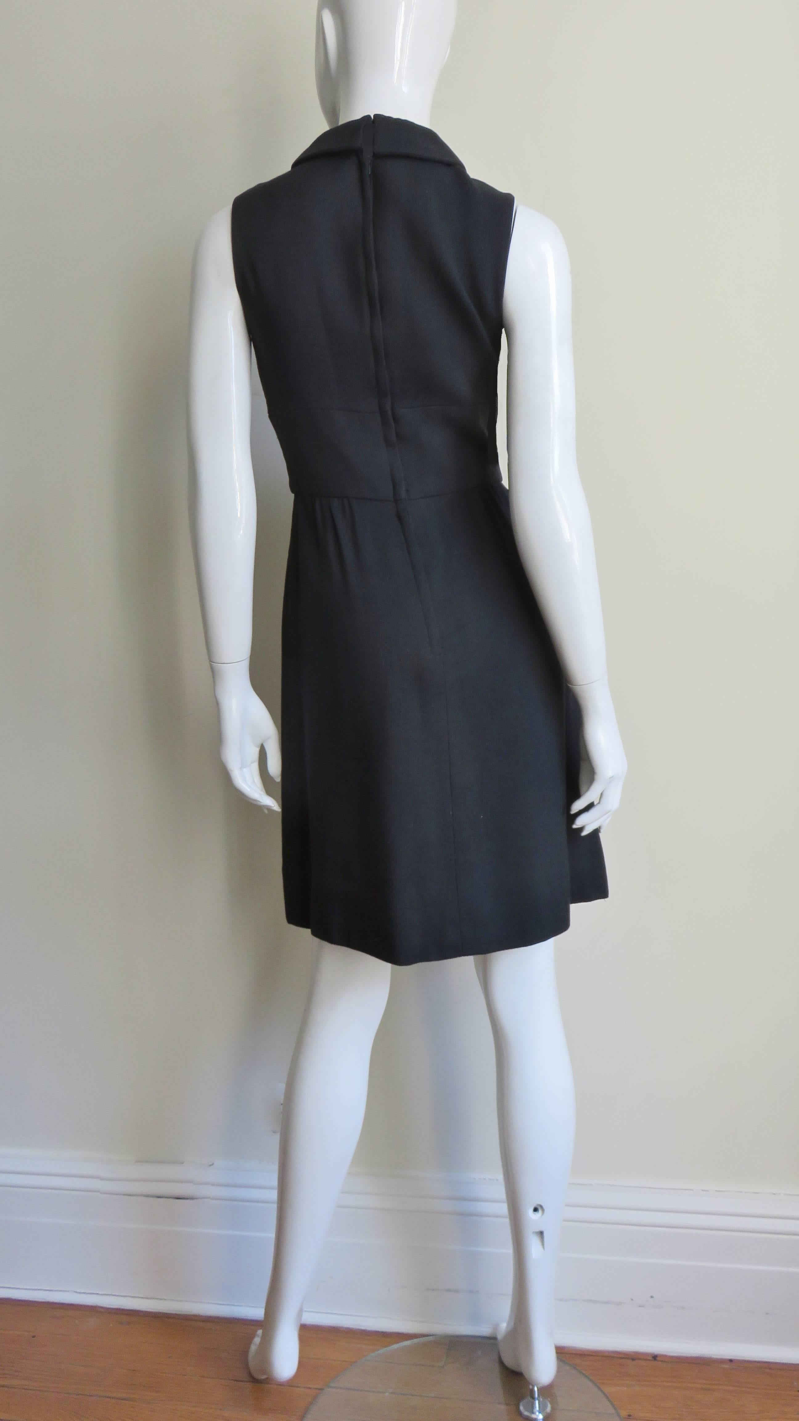 I. Magnin Linen 1960s Dress with Cut out Waist For Sale 7