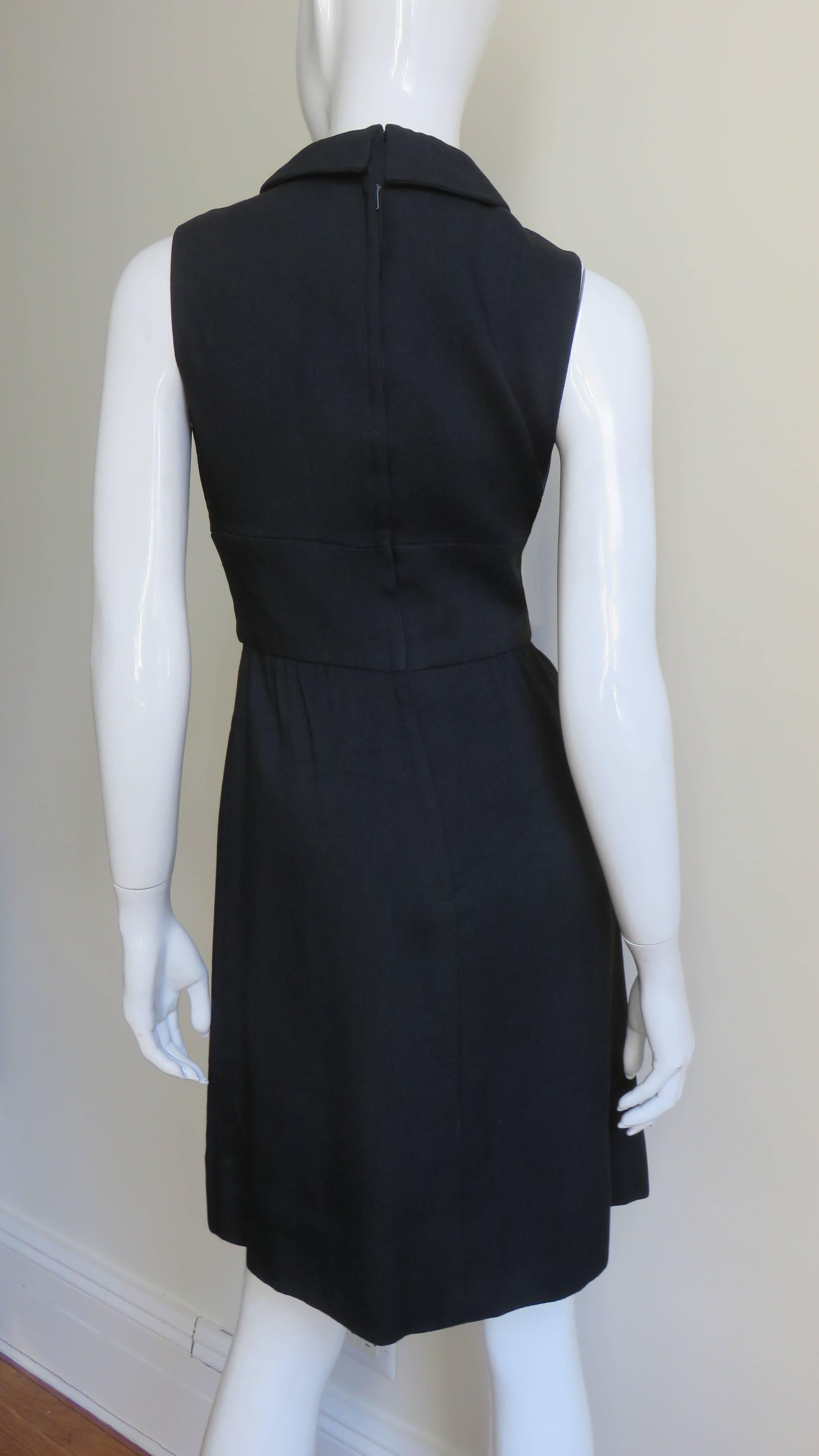 I. Magnin Linen 1960s Dress with Cut out Waist For Sale 4