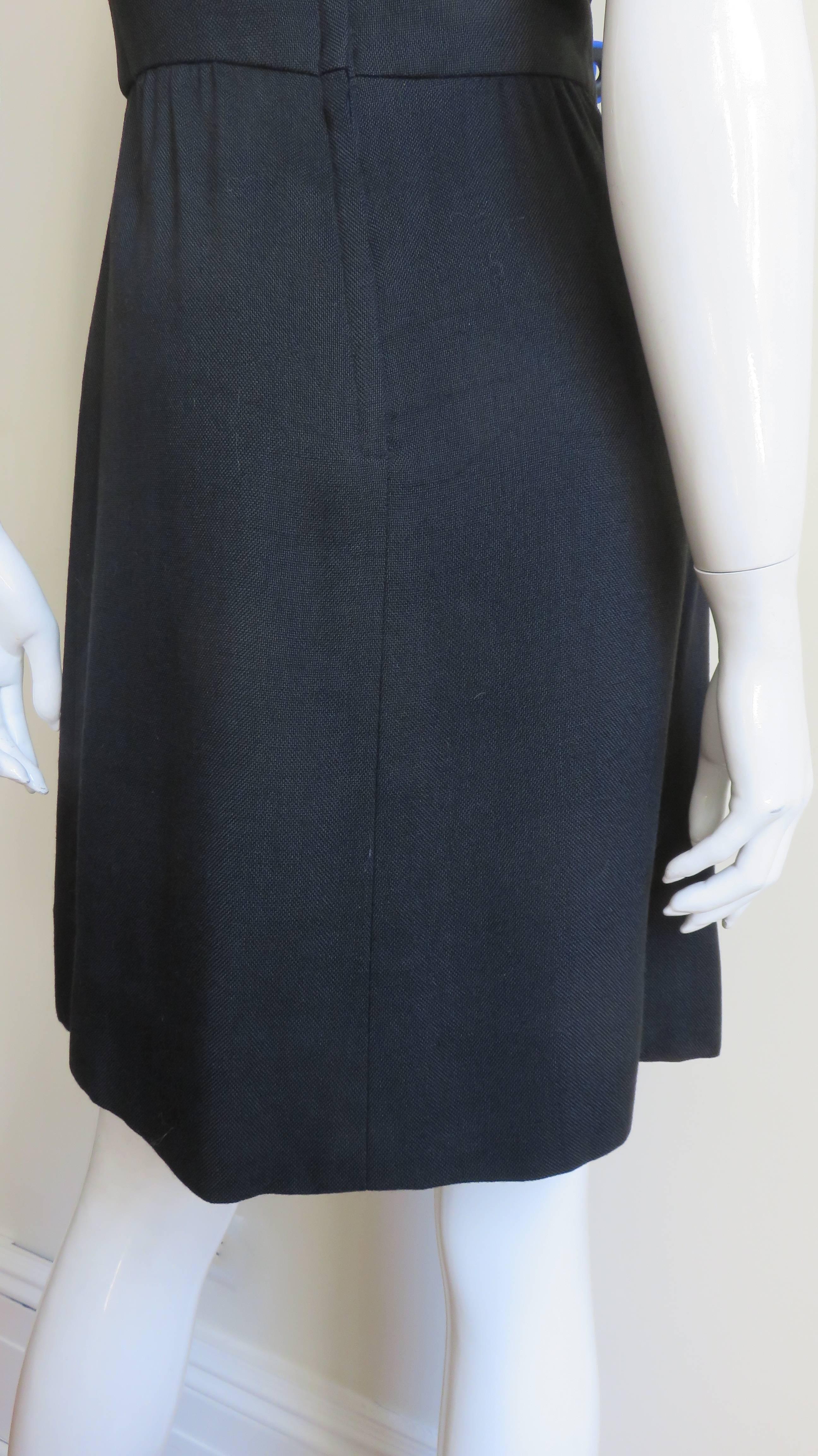 I. Magnin Linen 1960s Dress with Cut out Waist For Sale 6