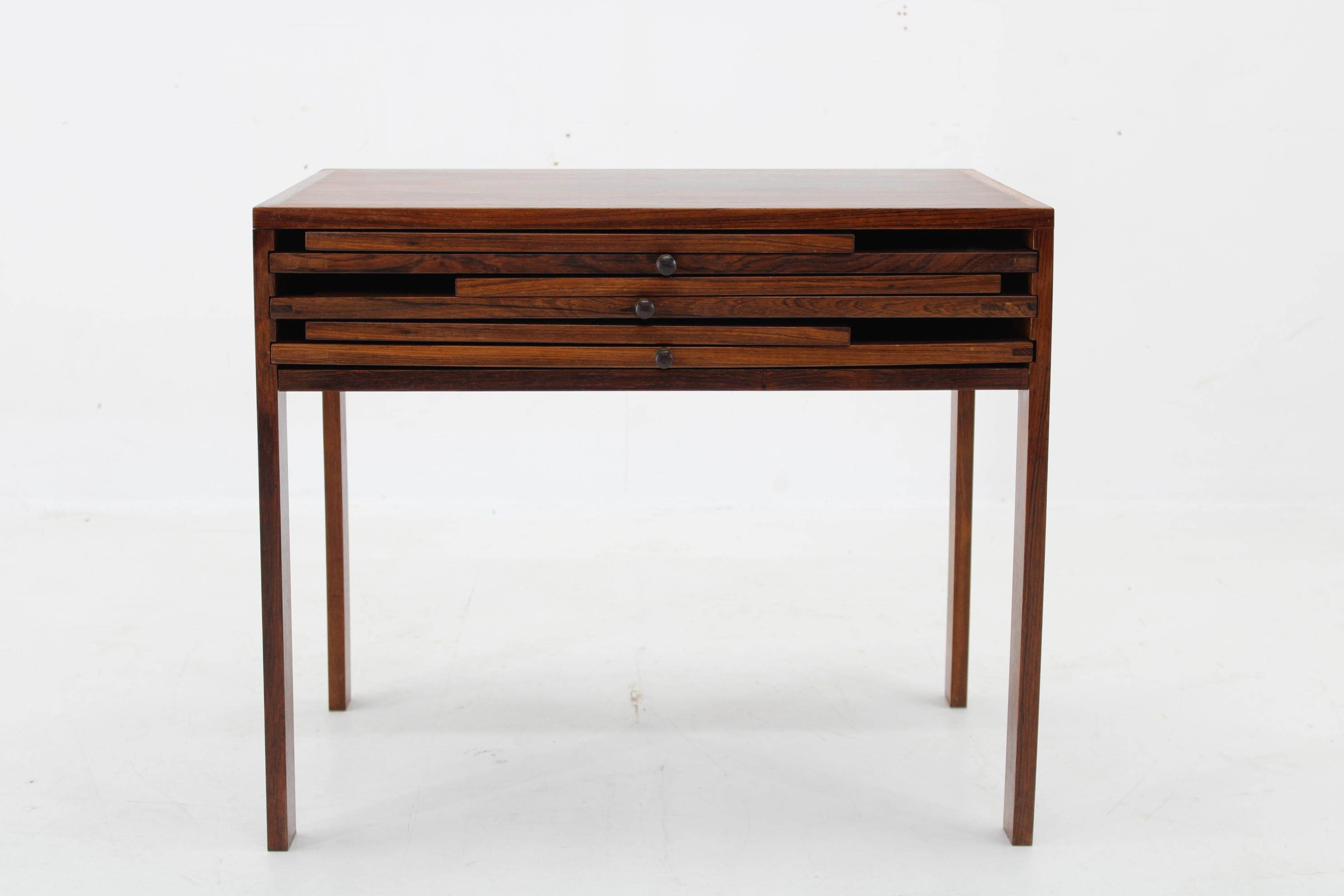 1960s I. Wikkelso Palisander Cabinet, Three Foldes Tables by Silkeborg, Denmark en vente 9