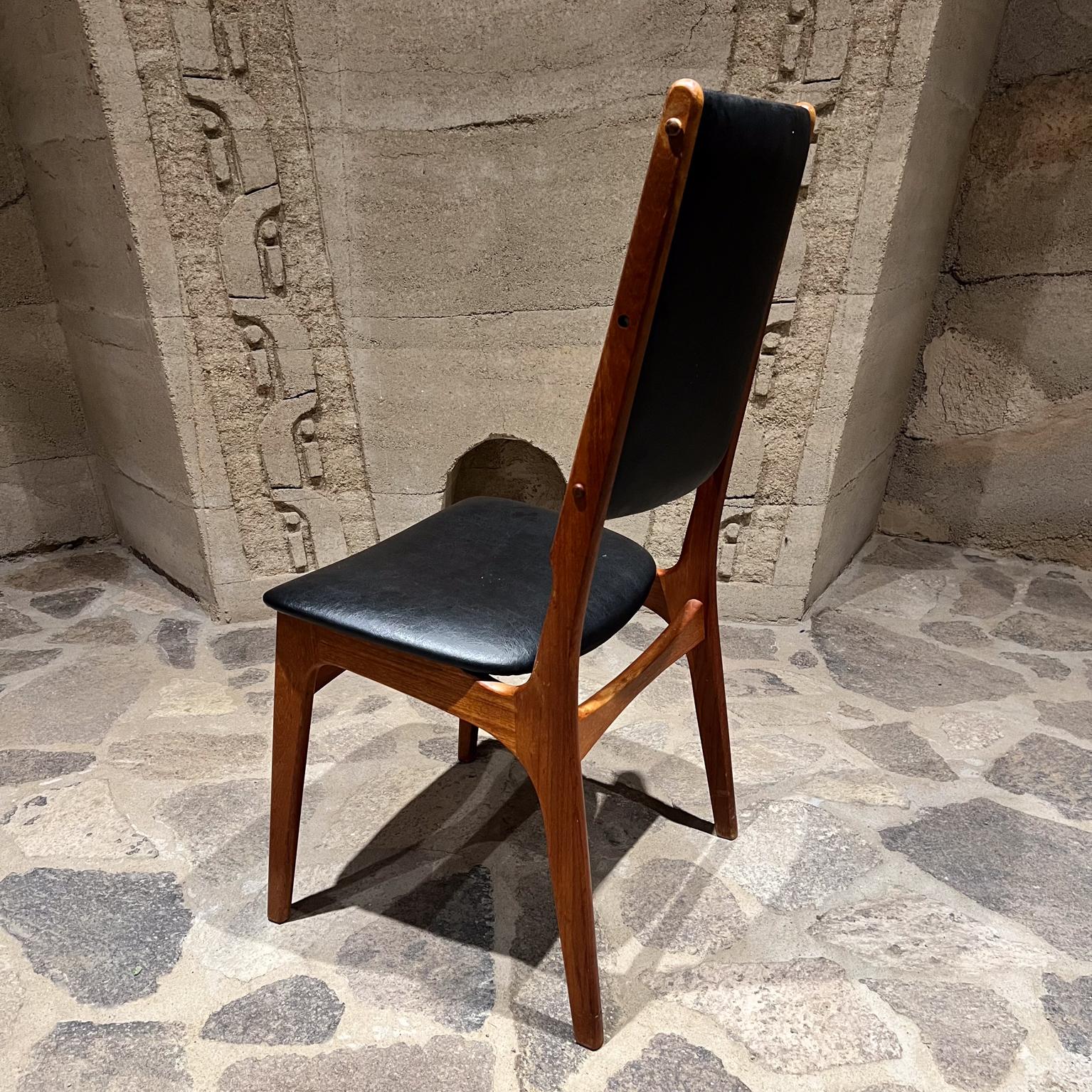 1960 Ib Kofod-Larsen Scandinavo Sei sedie da pranzo in teak in vendita 6