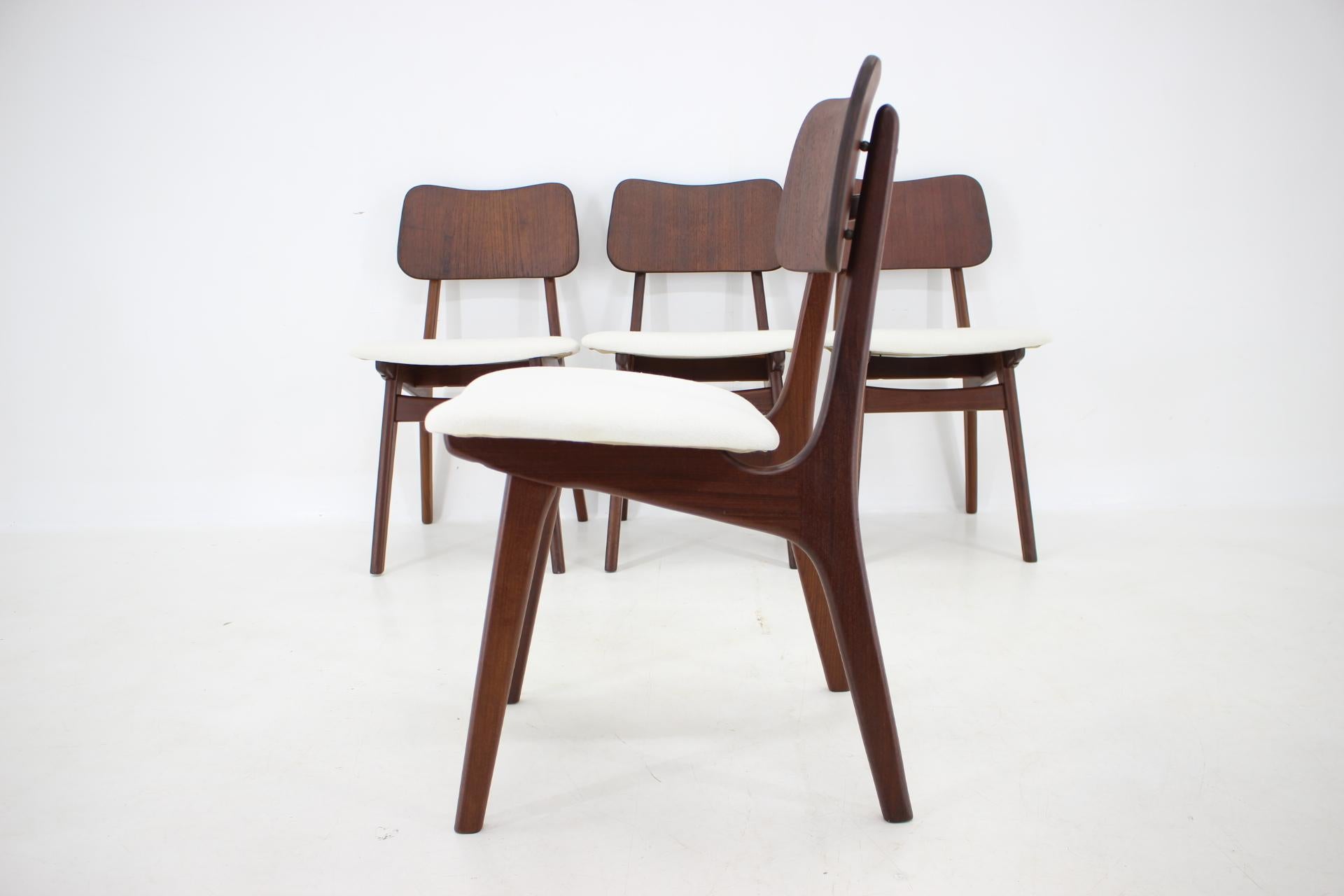1960s Ib Kofod-Larsen Set Of 4 teak Dining Chairs Model 74, Denmark For Sale 4