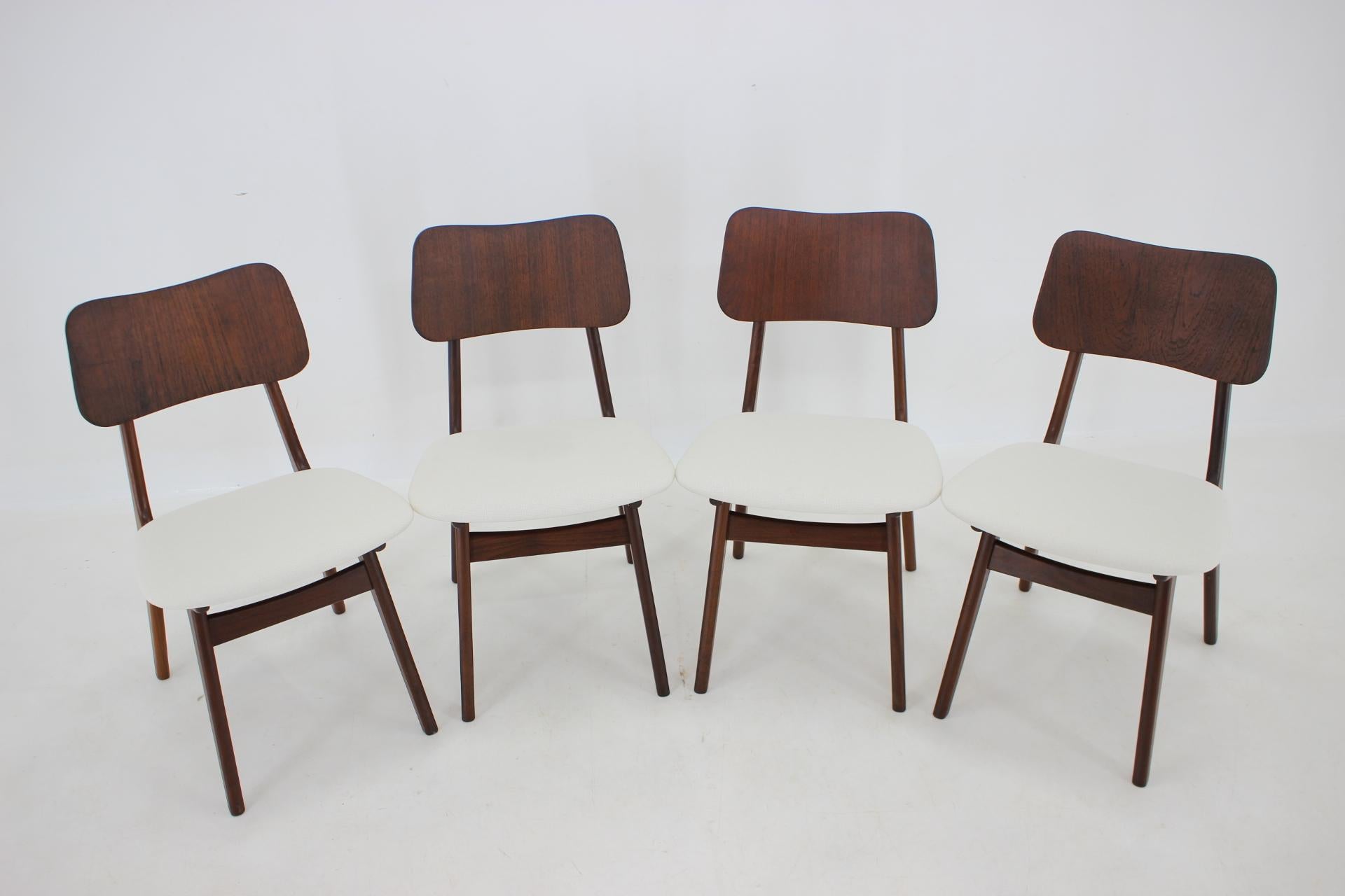 Mid-Century Modern 1960s Ib Kofod-Larsen Set Of 4 teak Dining Chairs Model 74, Denmark For Sale