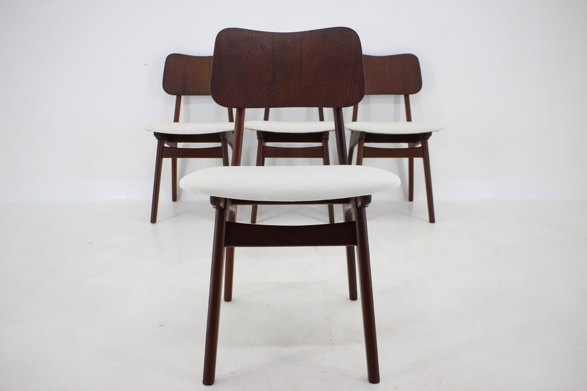 Danish 1960s Ib Kofod-Larsen Set Of 4 teak Dining Chairs Model 74, Denmark For Sale