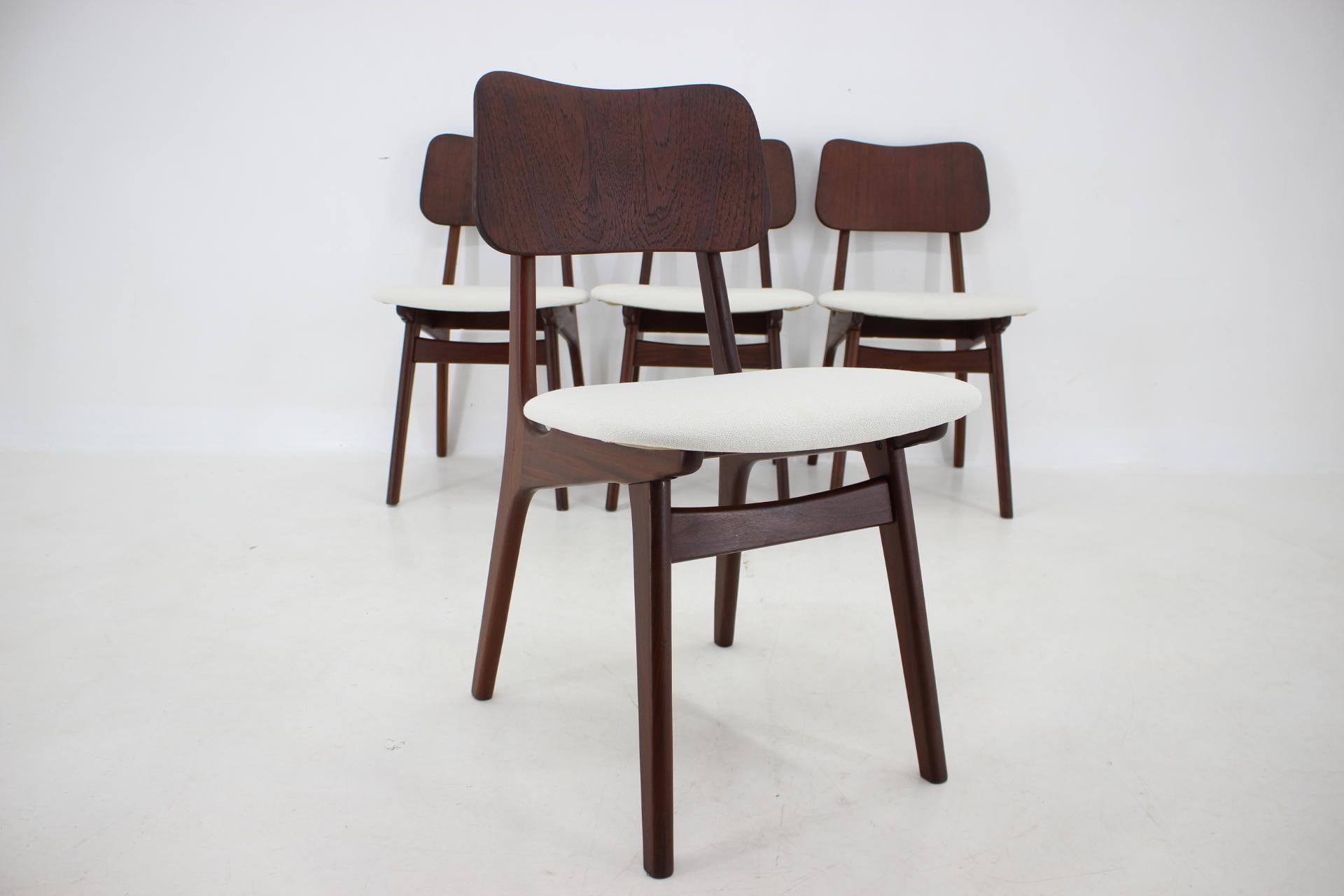 Mid-20th Century 1960s Ib Kofod-Larsen Set Of 4 teak Dining Chairs Model 74, Denmark For Sale