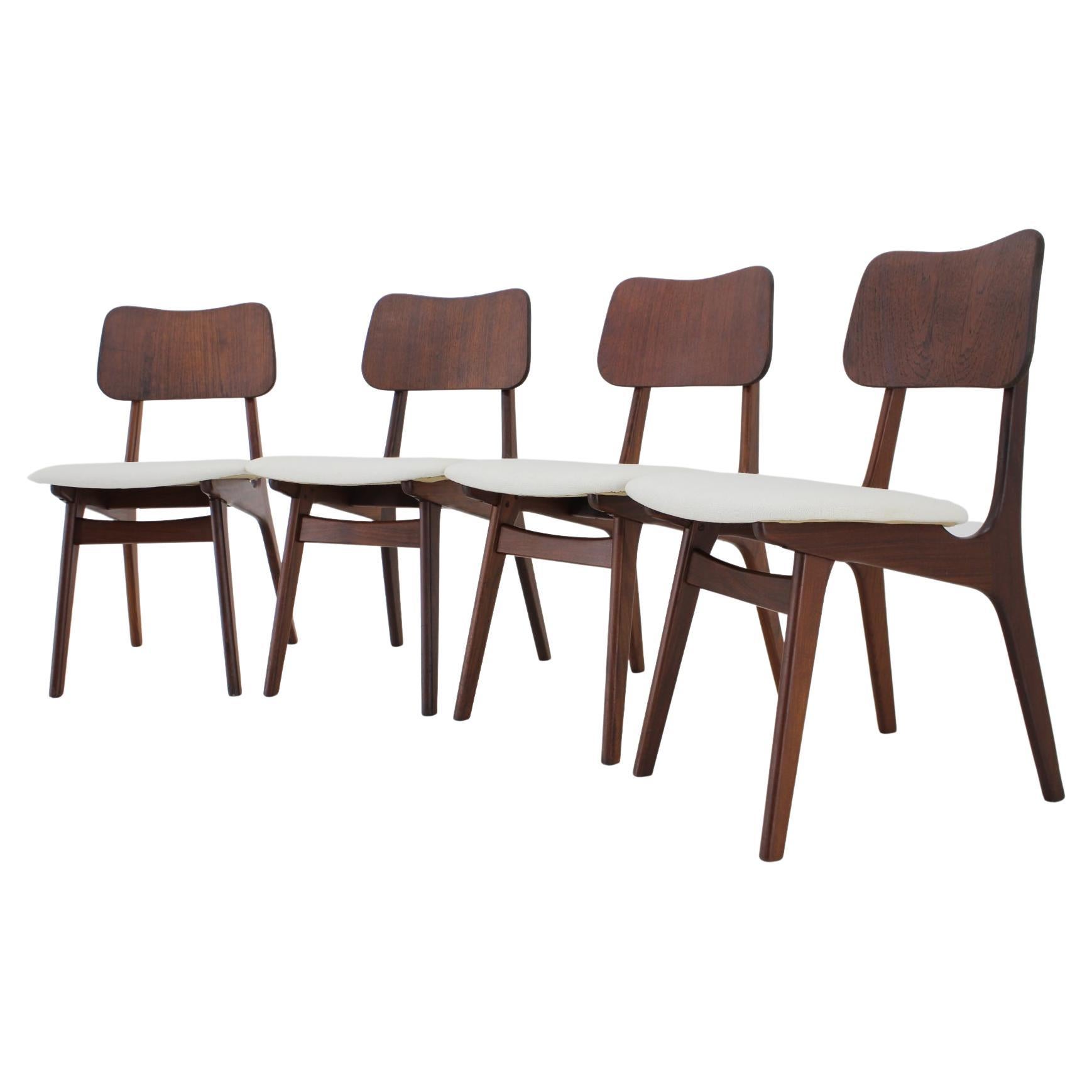 Set aus 4 Esszimmerstühlen aus Teakholz, Modell 74, Ib Kofod-Larsen, Dänemark, 1960er Jahre