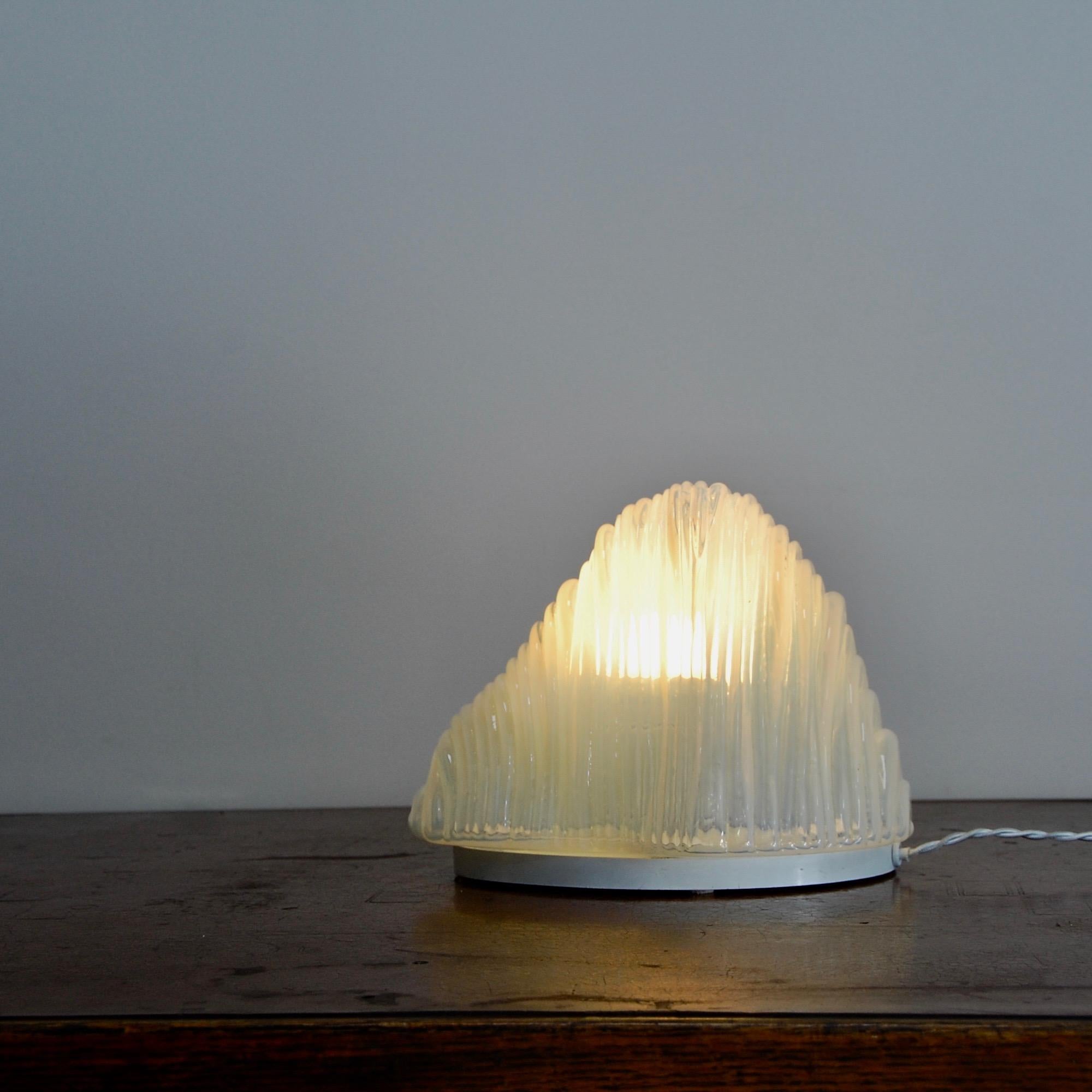 Métal lampe de table Iceberg des années 1960 par Carlo Nason pour Mazzega en vente