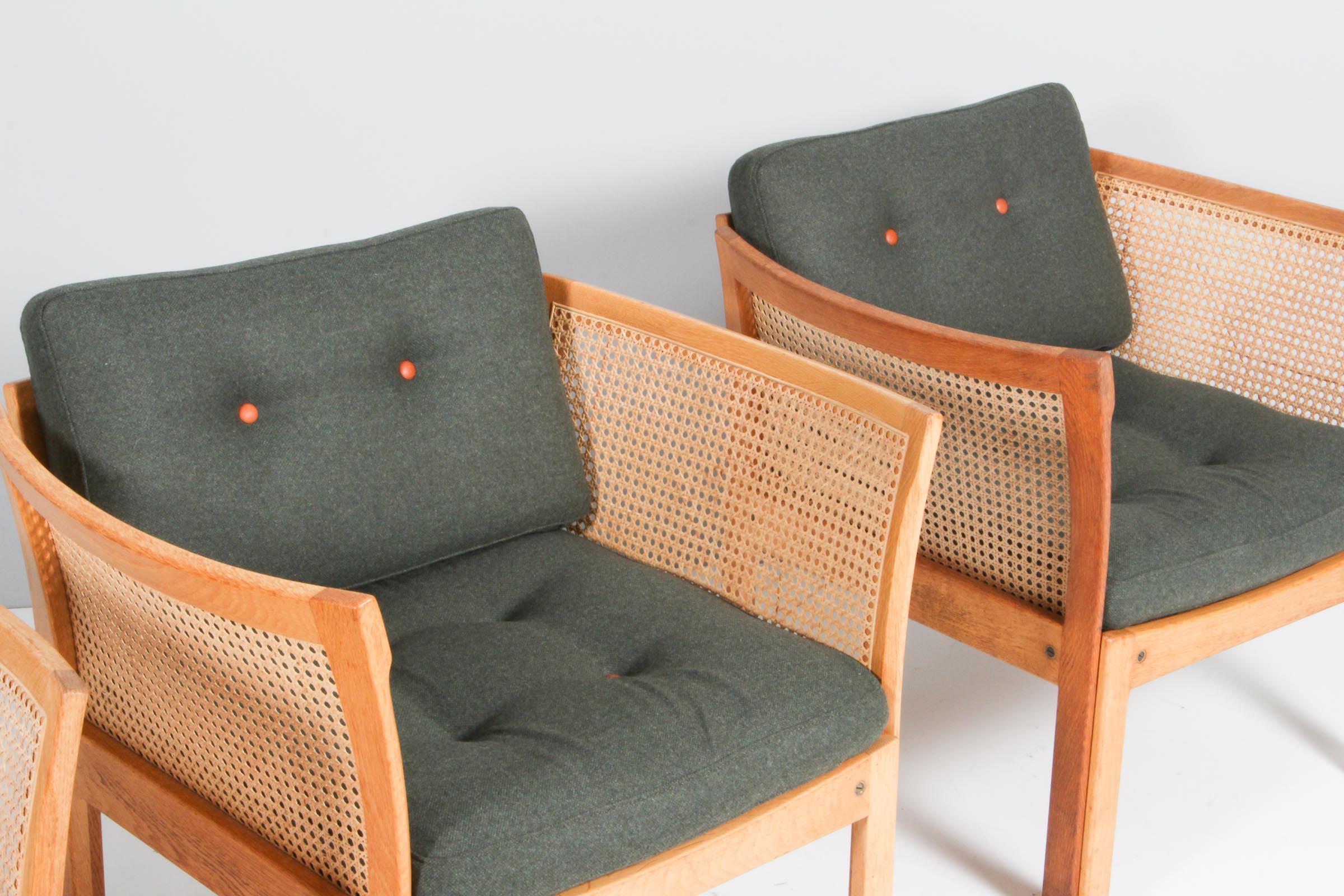 Scandinavian Modern 1960s Illum Wikkelsø Plexus Lounge Chairs in Oak and wool, CFC Silkeborg