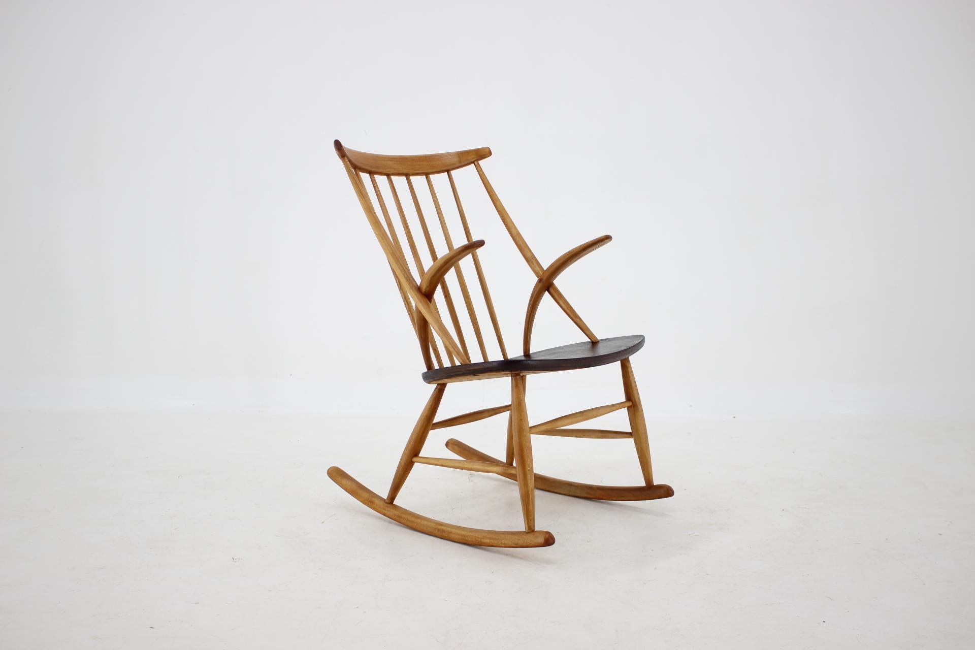 Veneer 1960s Illum Wikkelsø Rocking Chair for Niels Eilersen, Denmark