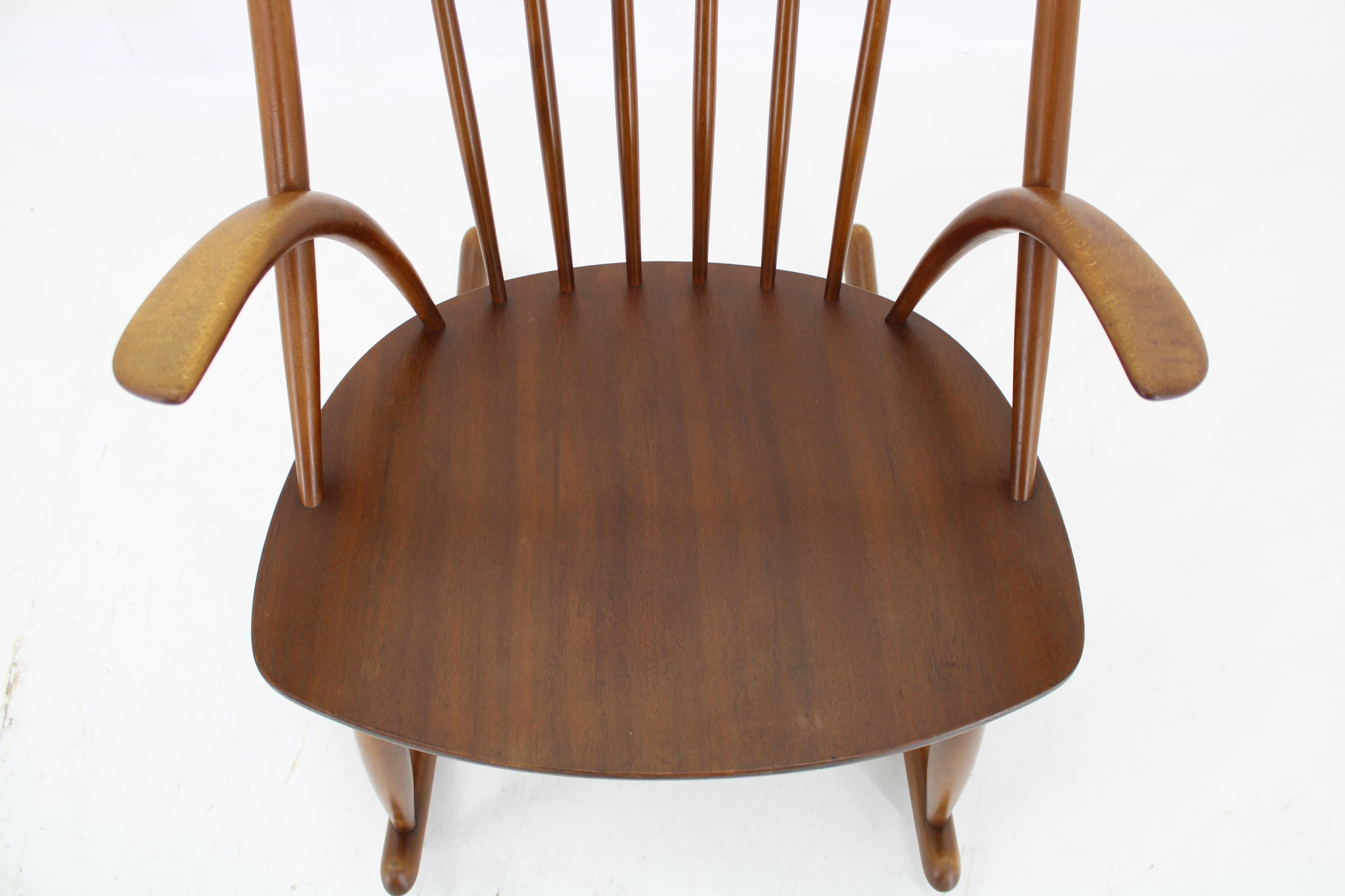 1960s Illum Wikkelso Gyngestol No. 3 Rocking Chair for Niels Eilersen, 2 items a For Sale 6