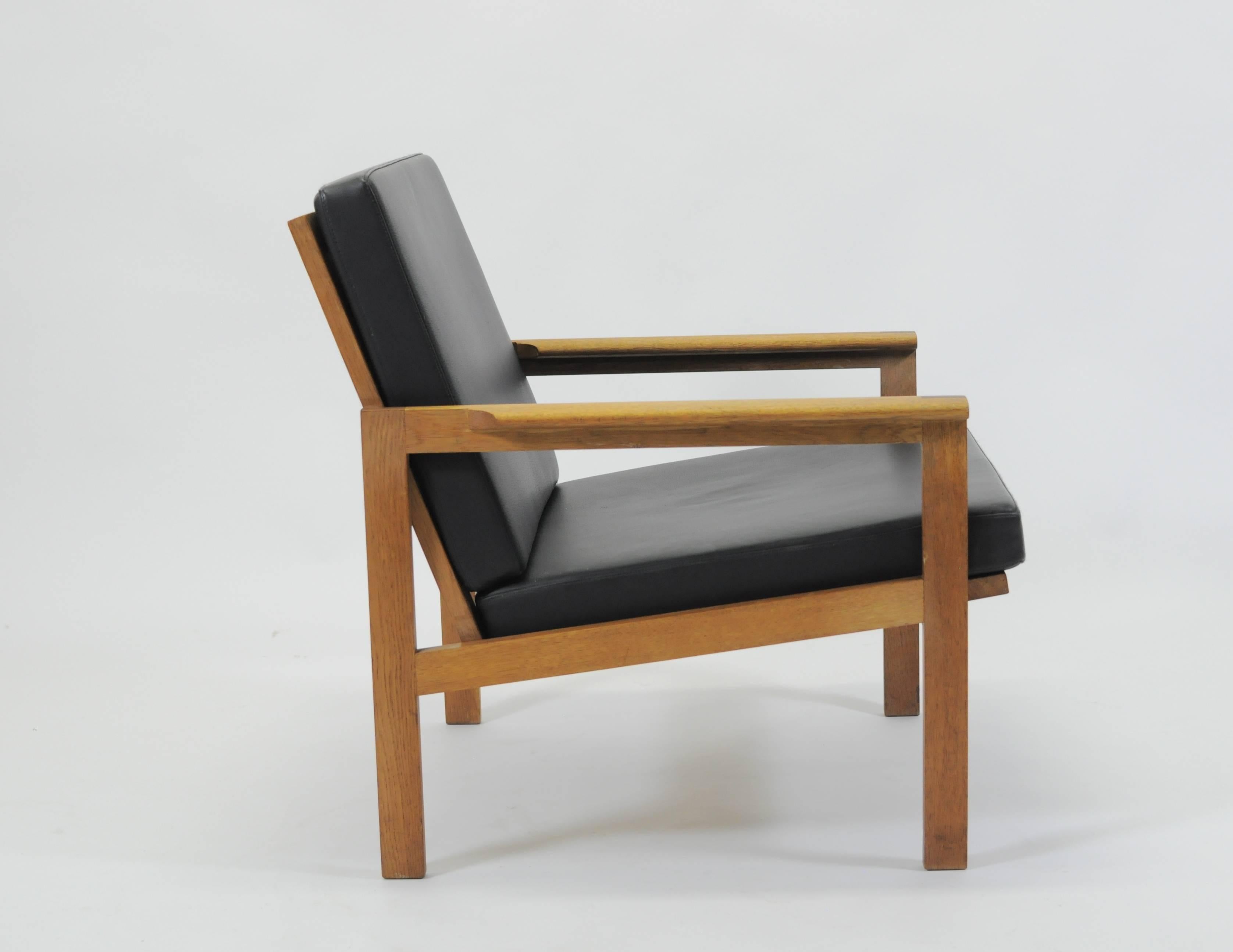 Mid-20th Century 1960s Illum Wikkelsø Two Danish Restored Capella Lounge Chairs in Oak