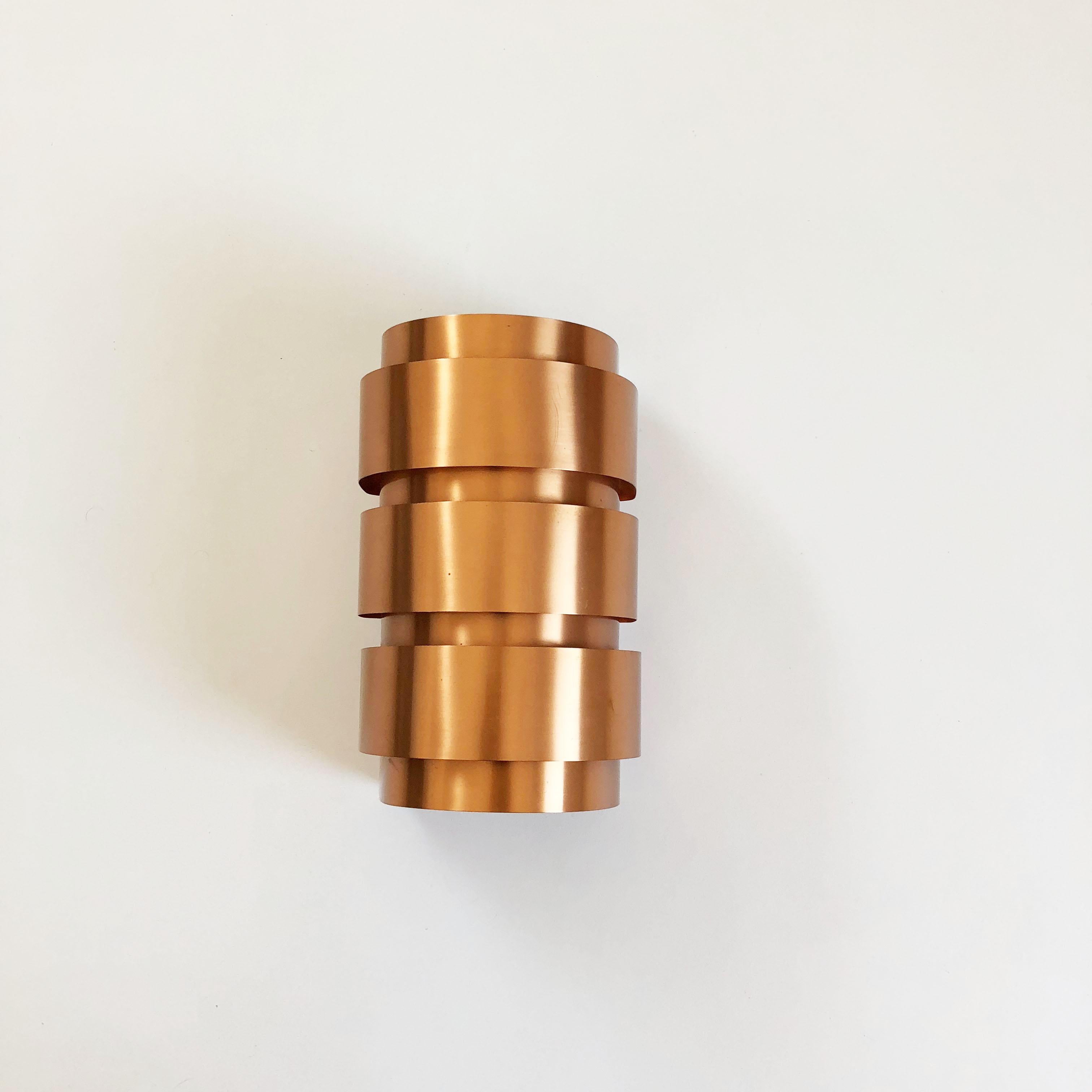 Article:

Wall light sconce

Producer:

Hans-Agne Jakobsson A.B. Markaryd, Sweden

Design:

Hans-Agne Jakobsson

Origin:

Sweden

Age:

1960s

Description:

Designed by Hans Agne Jakobsson in the 1960s and produced by his own