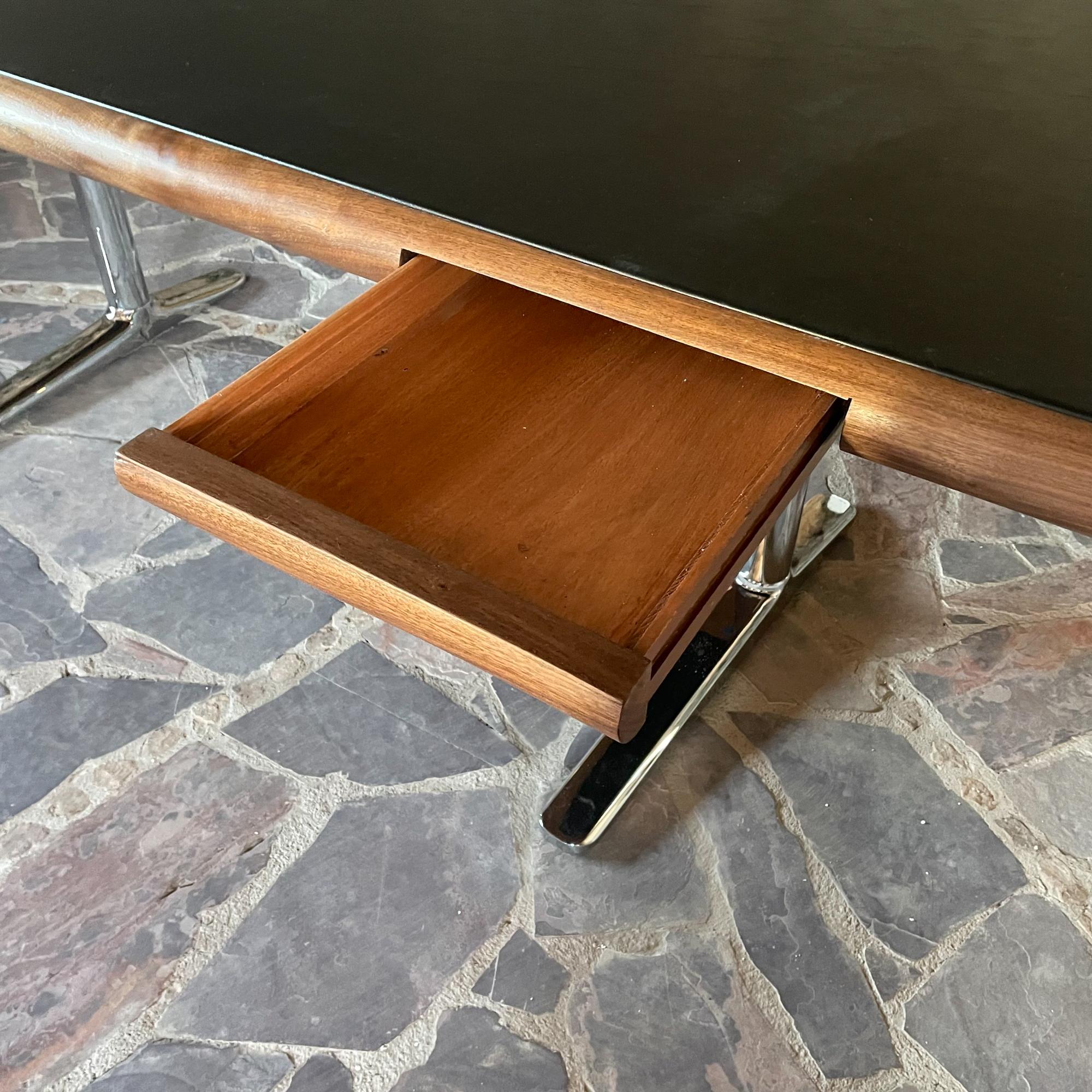 Mid-Century Modern 1960s Writing Desk Warren Platner for Knoll Luxurious Walnut & Chrome