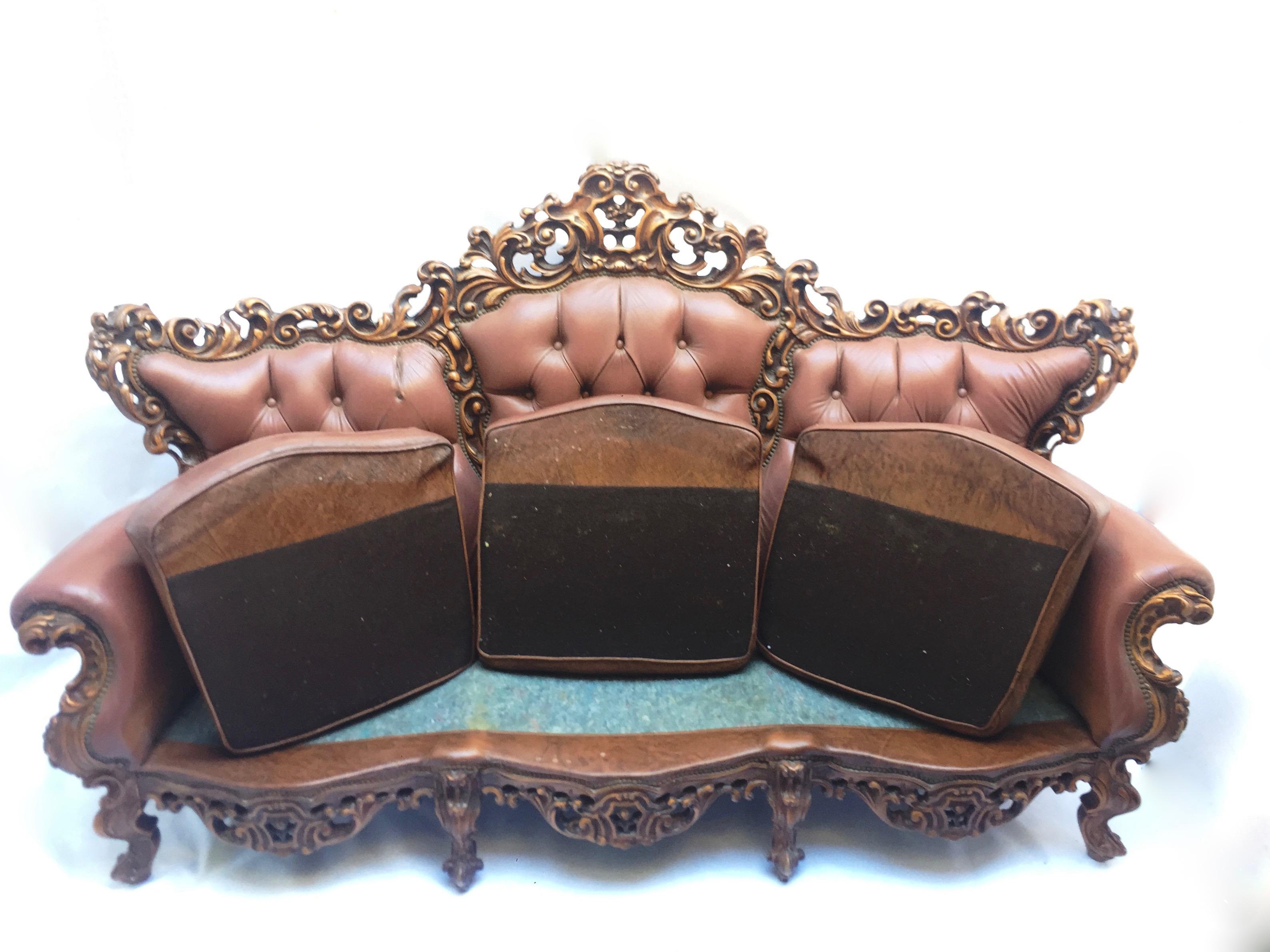 Midcentury Louis XV Rococo Capitonné Leather Canapé/Sofa/Couch by Mariano García For Sale 3