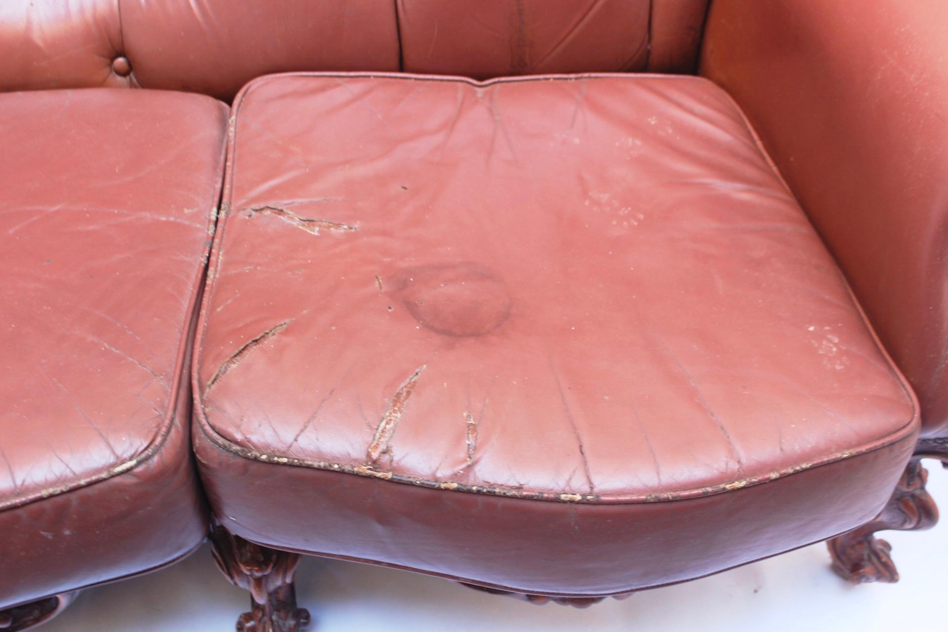Midcentury Louis XV Rococo Capitonné Leather Canapé/Sofa/Couch by Mariano García For Sale 12