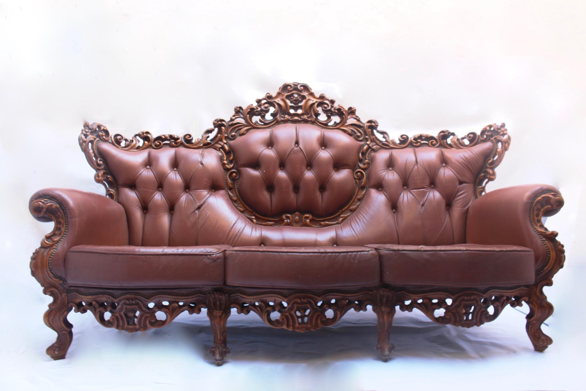 One of a kind midcentury handcrafted Louis XV Rococo/Baroque large leather Capitonné Canapé by Mariano García, Valencia, Spain, 1960s. Canapé is the French name that designates a couch or sofa but that it is not completely upholstered, and shows