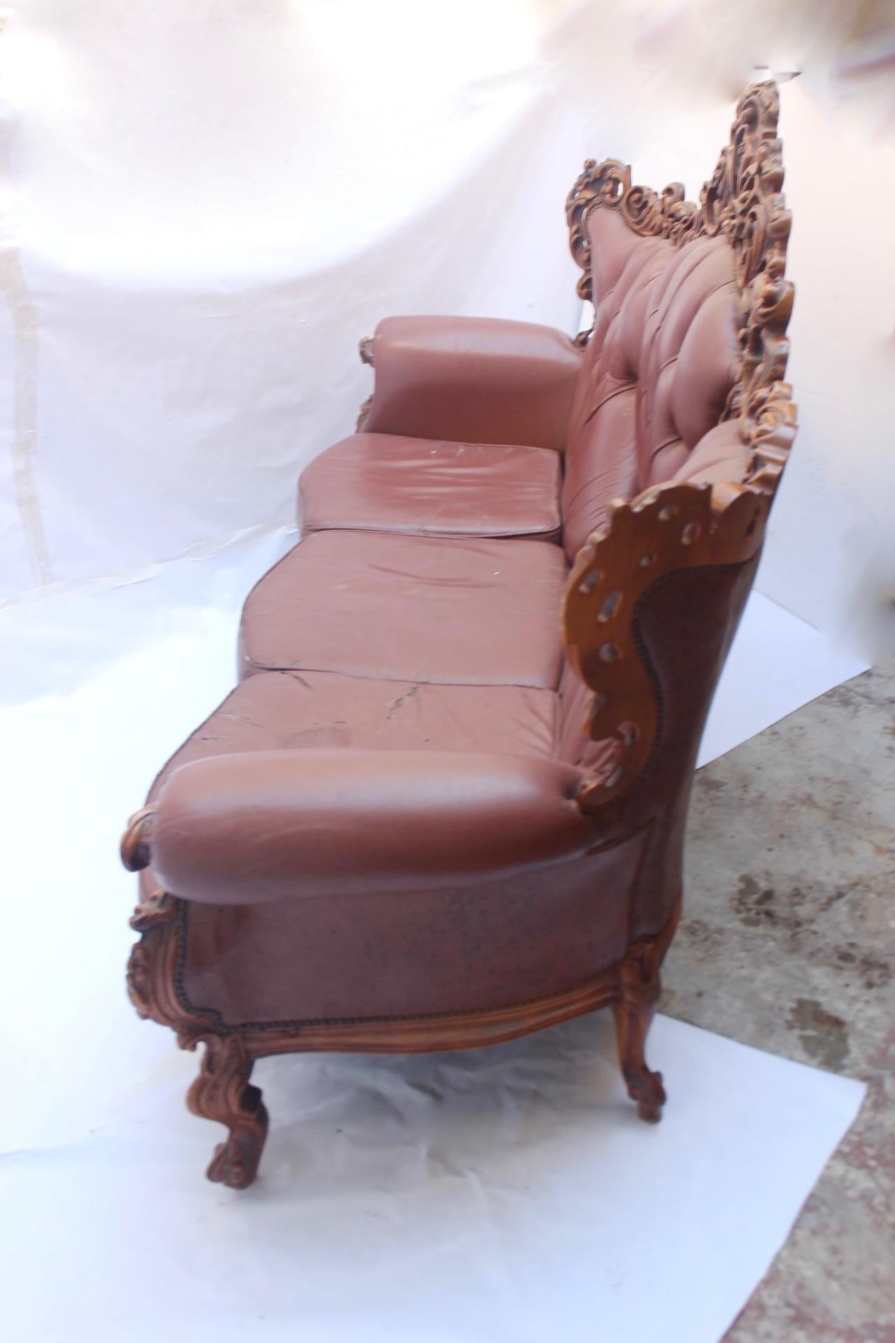 Mid-20th Century Midcentury Louis XV Rococo Capitonné Leather Canapé/Sofa/Couch by Mariano García For Sale