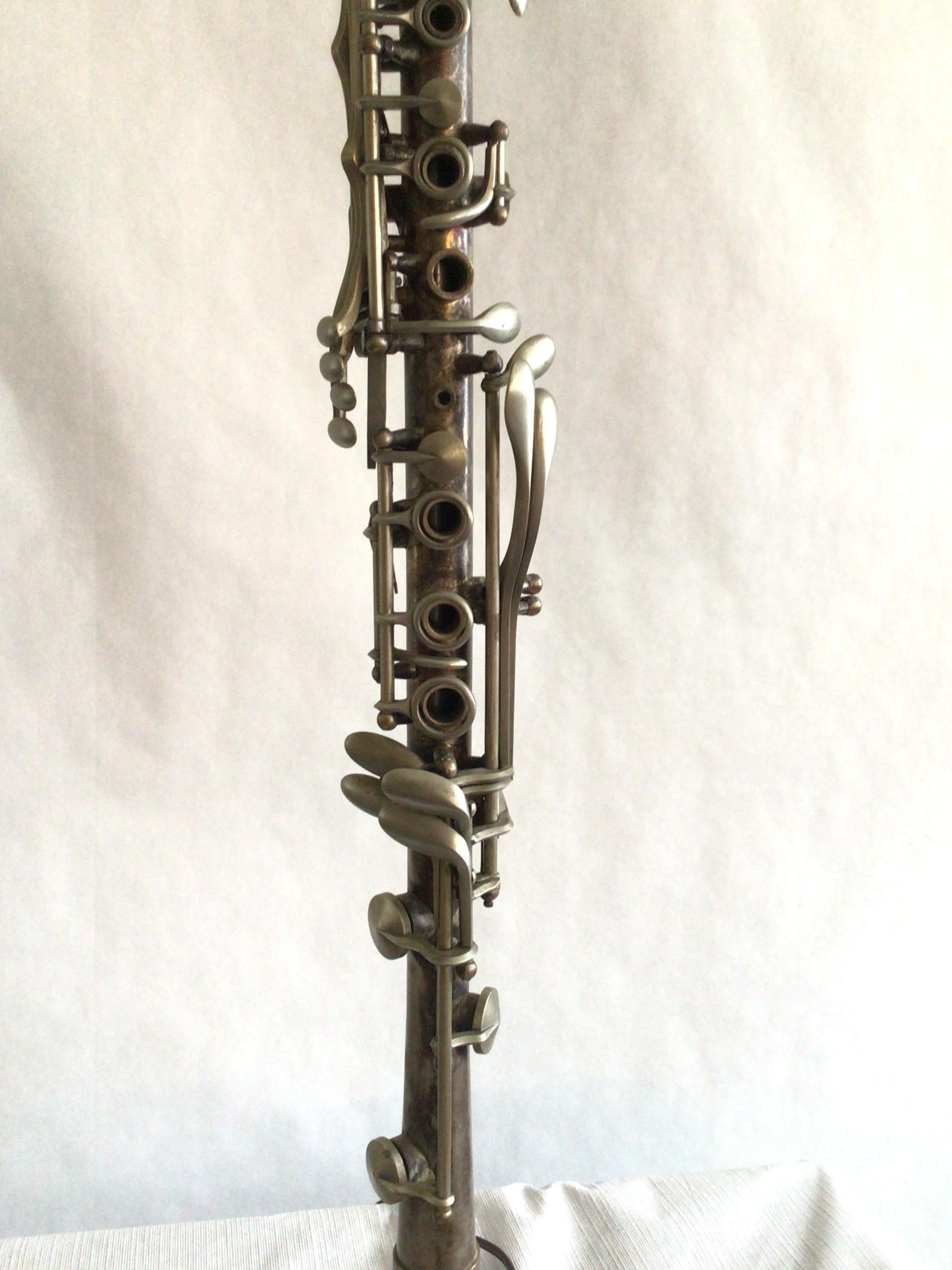 1960s Industrial Metal Clarinet Table Lamp In Good Condition For Sale In Tarrytown, NY