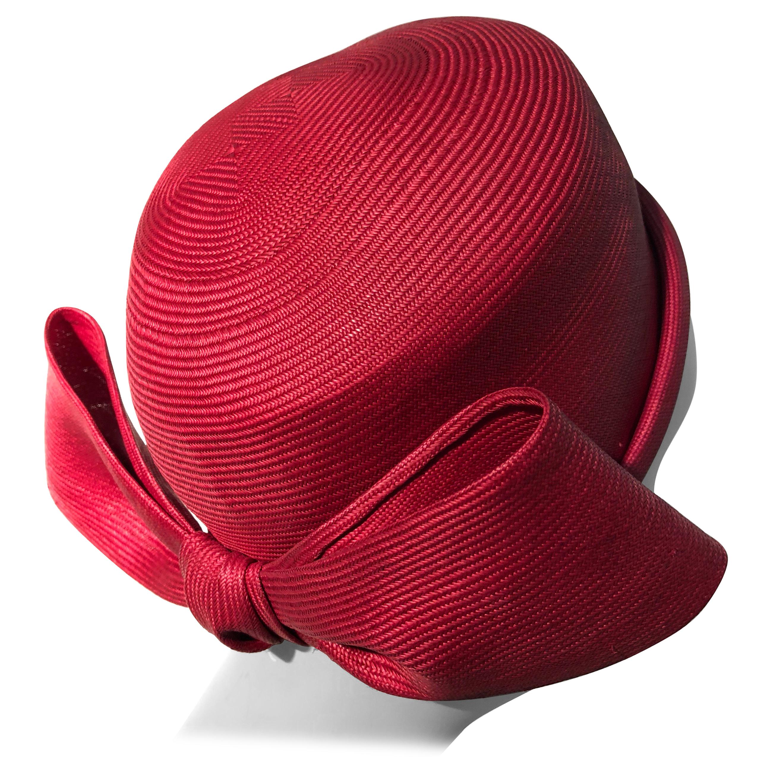 Irene Of New York Chapeau pillbox en paille fuchsia avec grand nœud à l'arrière, années 1960