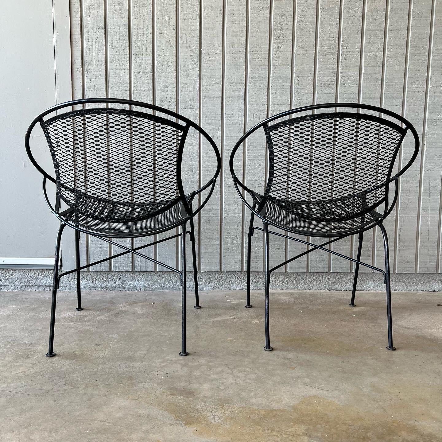 Wrought Iron 1960s iron Salterini outdoor bistro dining set, table and two chairs For Sale