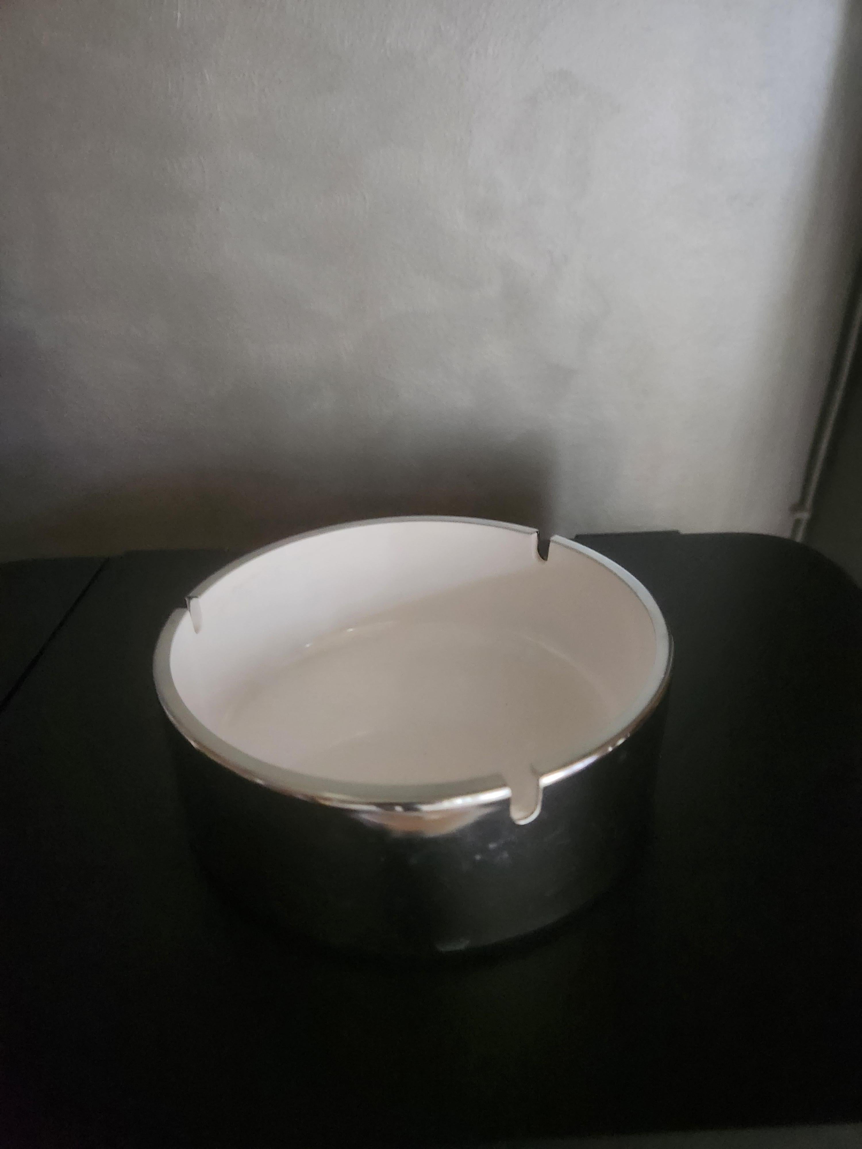 1960er Isamu Kenmochi Mod Großer Aschenbecher Catchall Silber & Weiß im Angebot 6