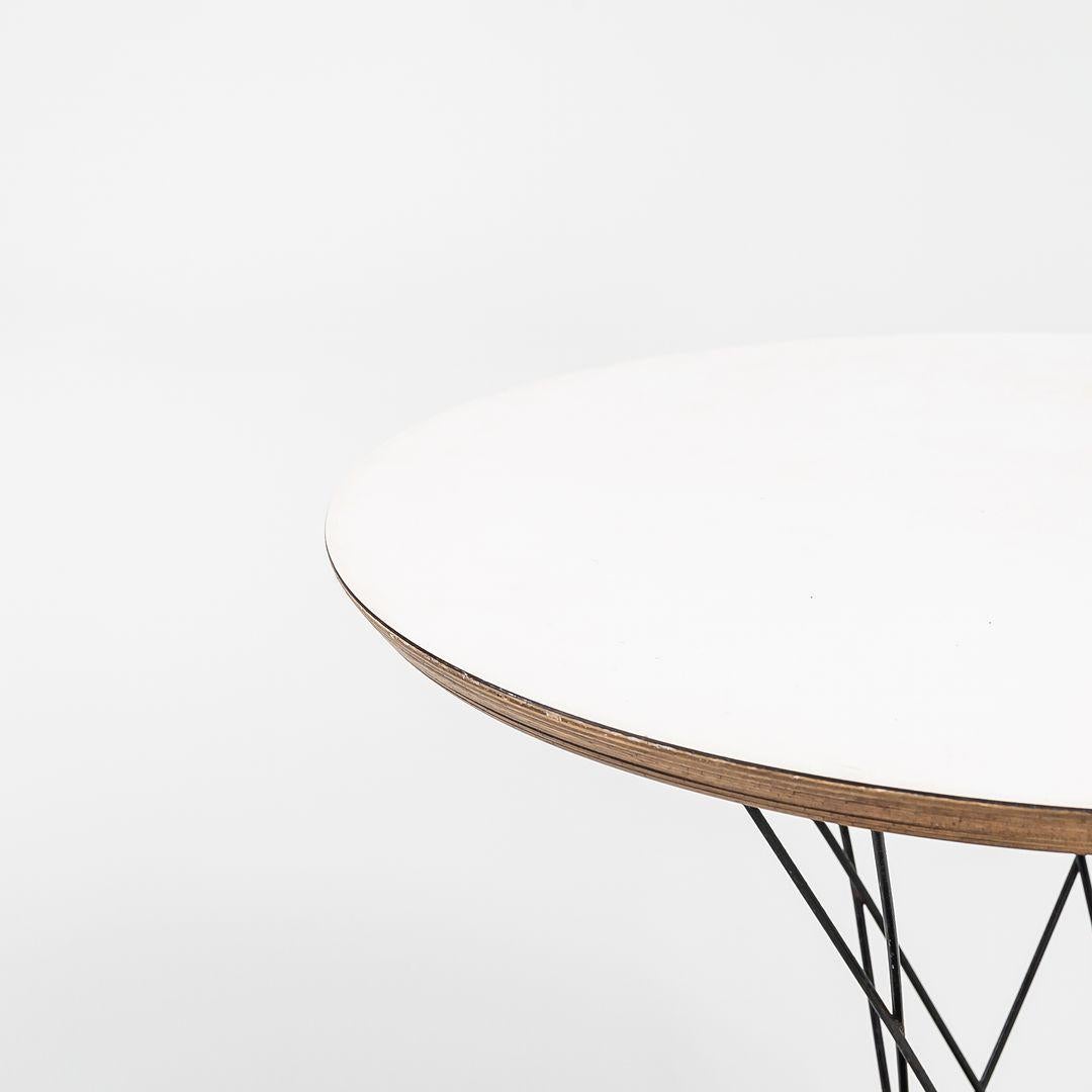 American 1960s Isamu Noguchi for Knoll Cyclone Side / Childs Table w/ 24