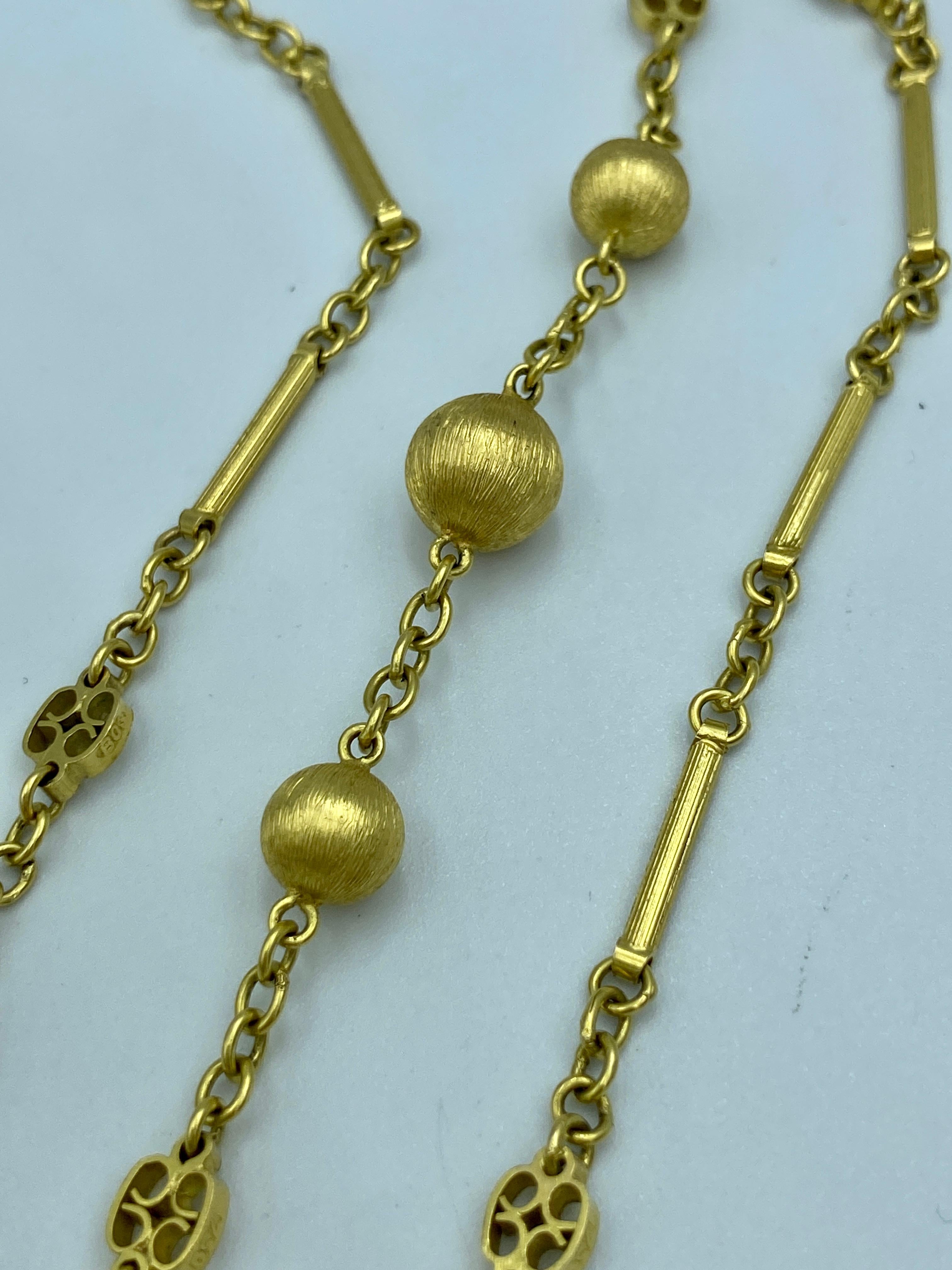 Contemporary 1960s Italian 18k gold hand engraved chain necklace For Sale