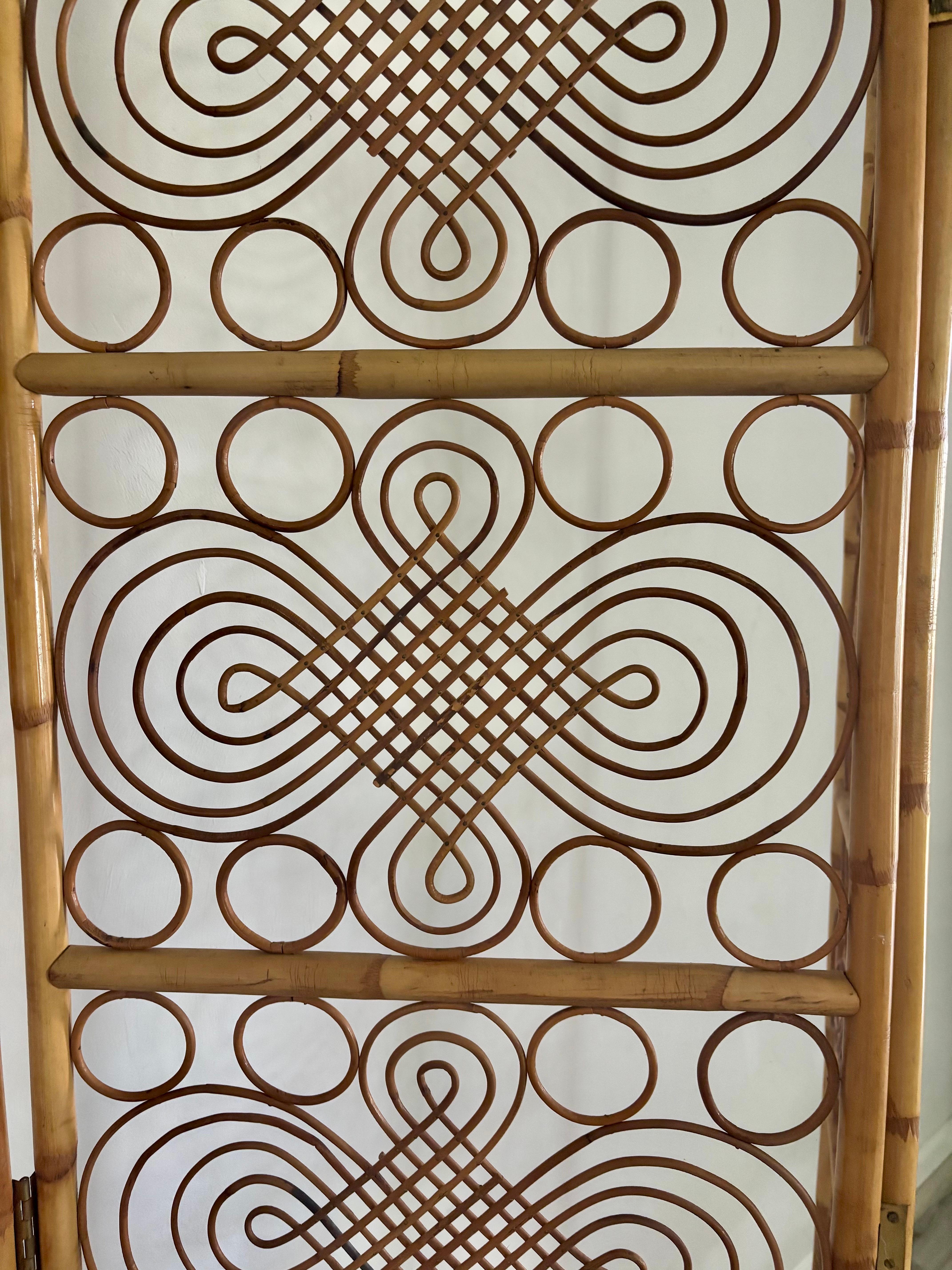 Hollywood Regency 1960s Italian 3 Panel Bamboo and Bent Pencil Reed Folding Screen For Sale