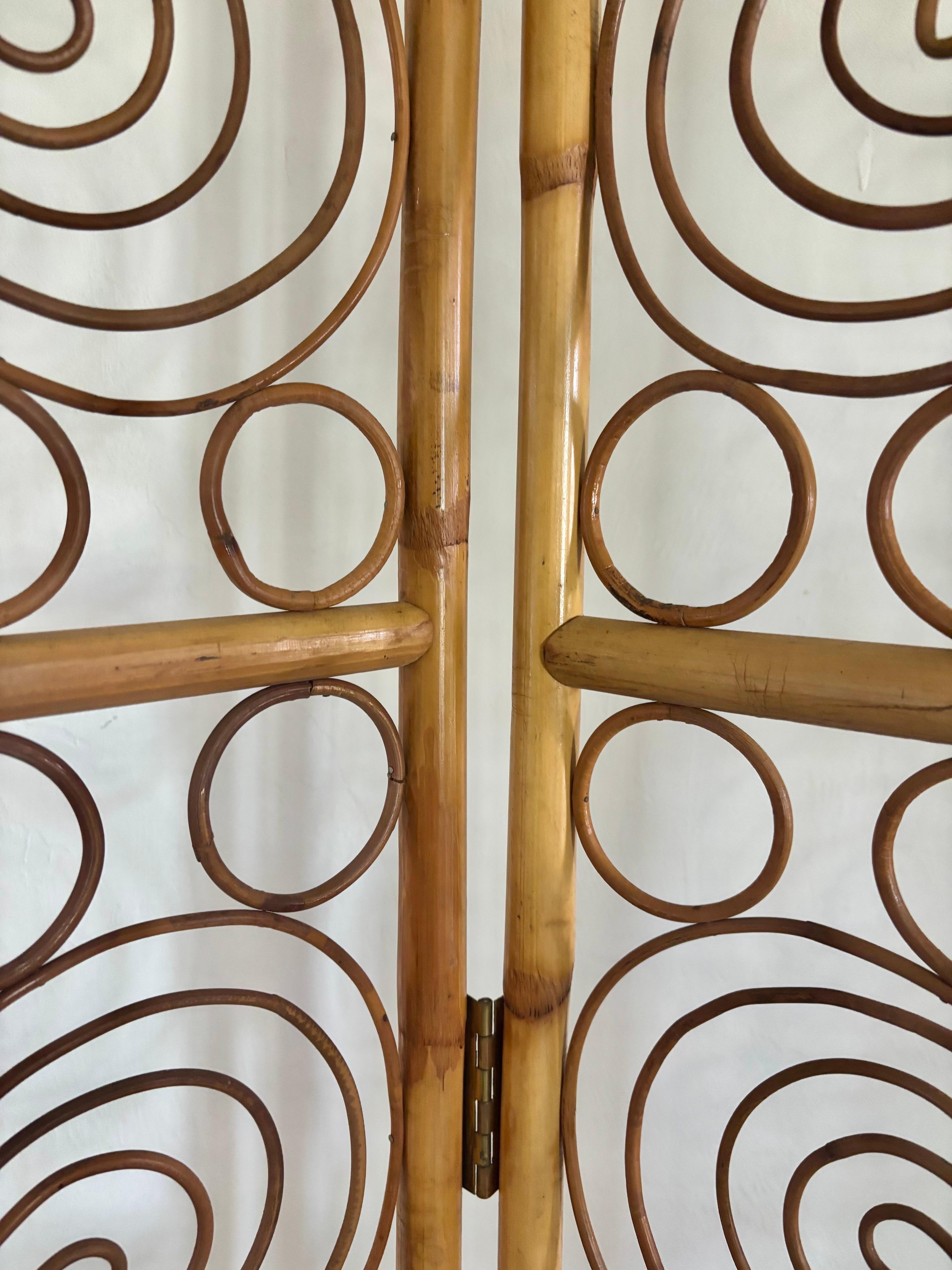 1960s Italian 3 Panel Bamboo and Bent Pencil Reed Folding Screen For Sale 2