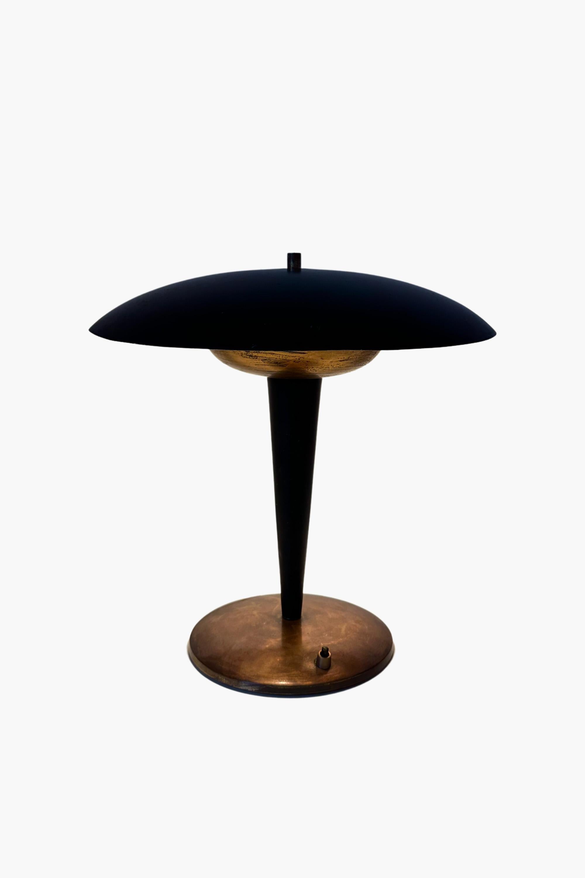 Mid-Century moderno Lampada da tavolo regolabile italiana degli anni '60 in vendita