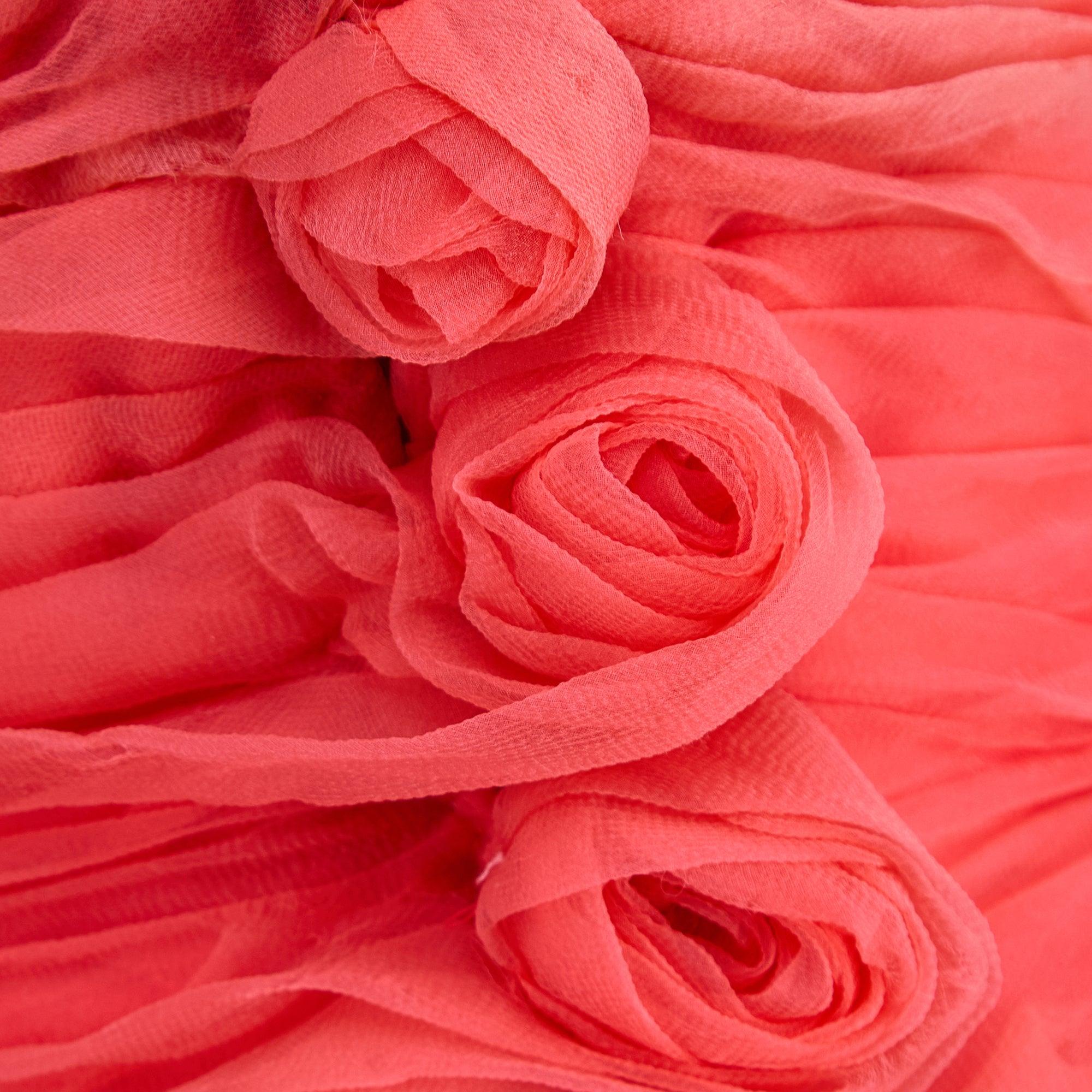 1960s Italian Alta Moda Ruched Dress with Rose Appliques In Good Condition For Sale In London, GB