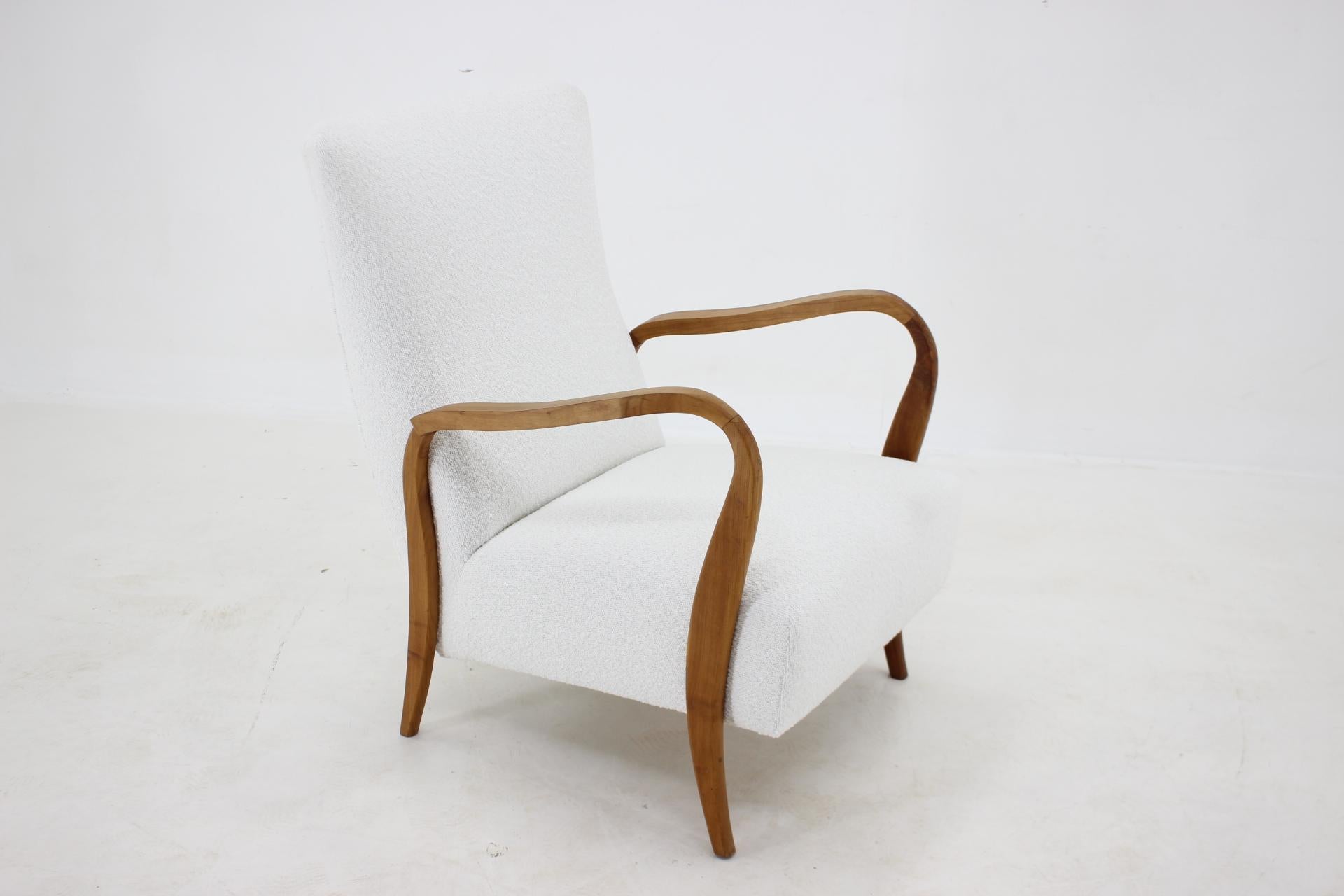 1960s Italian Armchair in Bouclé For Sale 12