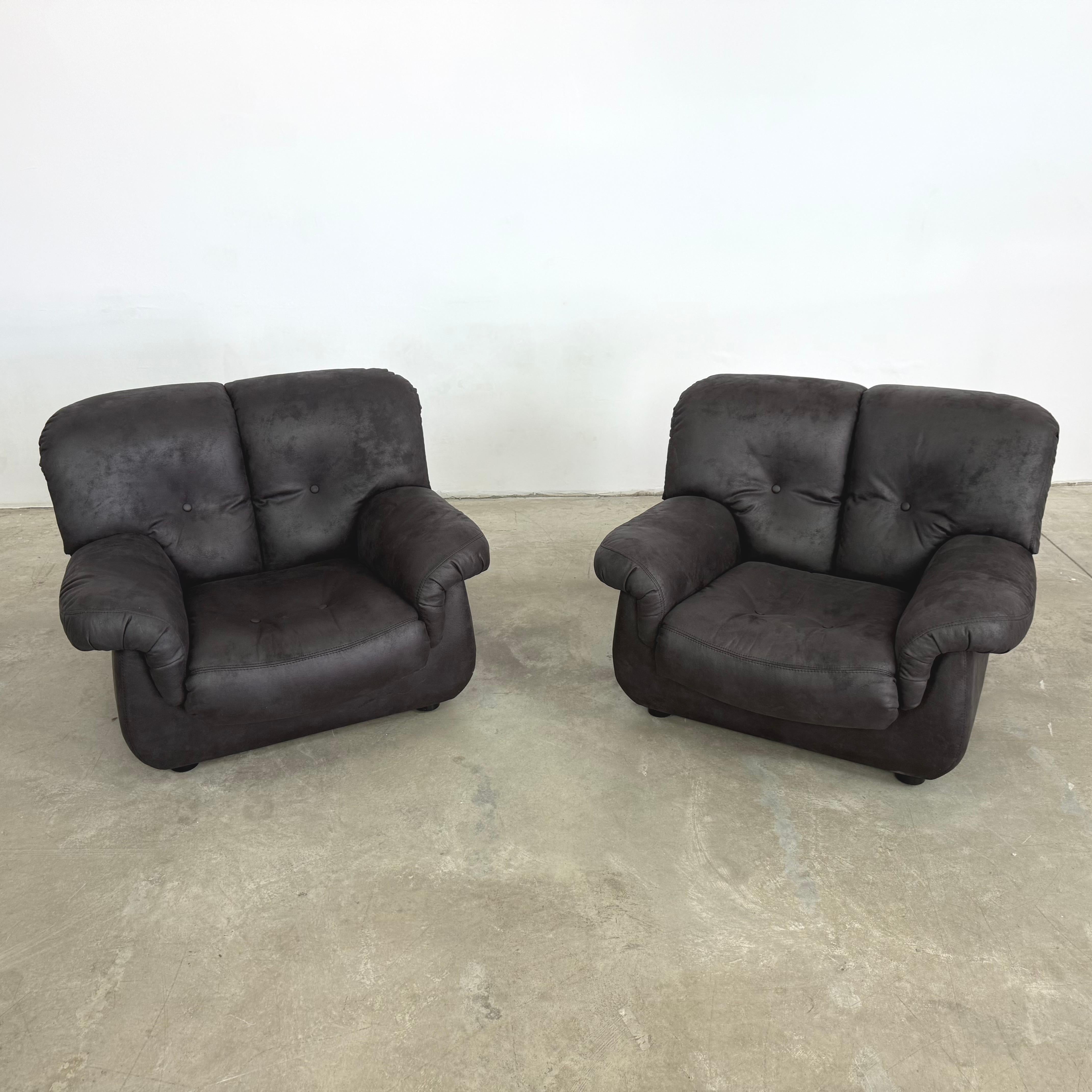 Dimensions : H 31.5