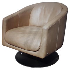 Vintage 1960's Italian Art Deco style Natuzzi Leather Swivel Club Chair