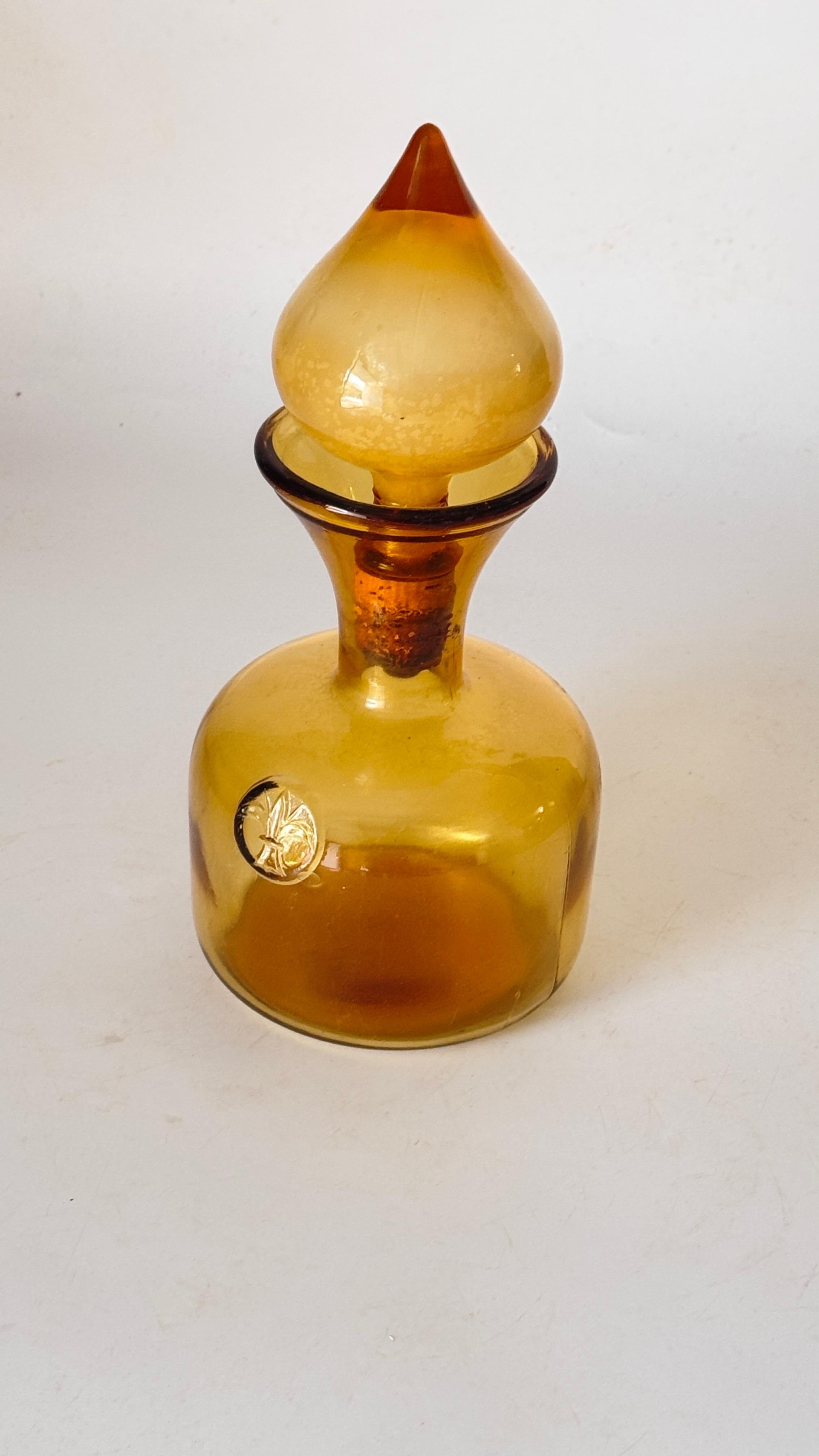 1960s Italian Art Glass Bottle with Large Blown Glass Stopper, Yellow-Orange Hue For Sale 6