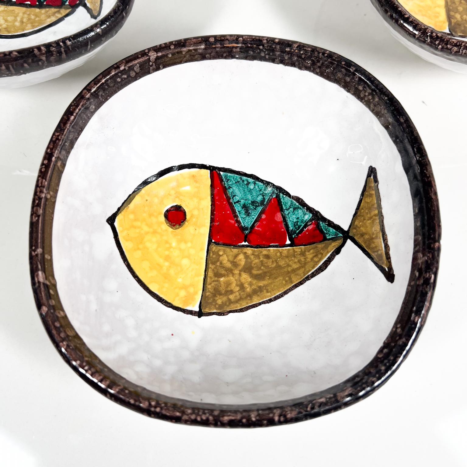 Mid-20th Century 1960s Italian Art Pottery Three Lava Bowls Fish Design Italy