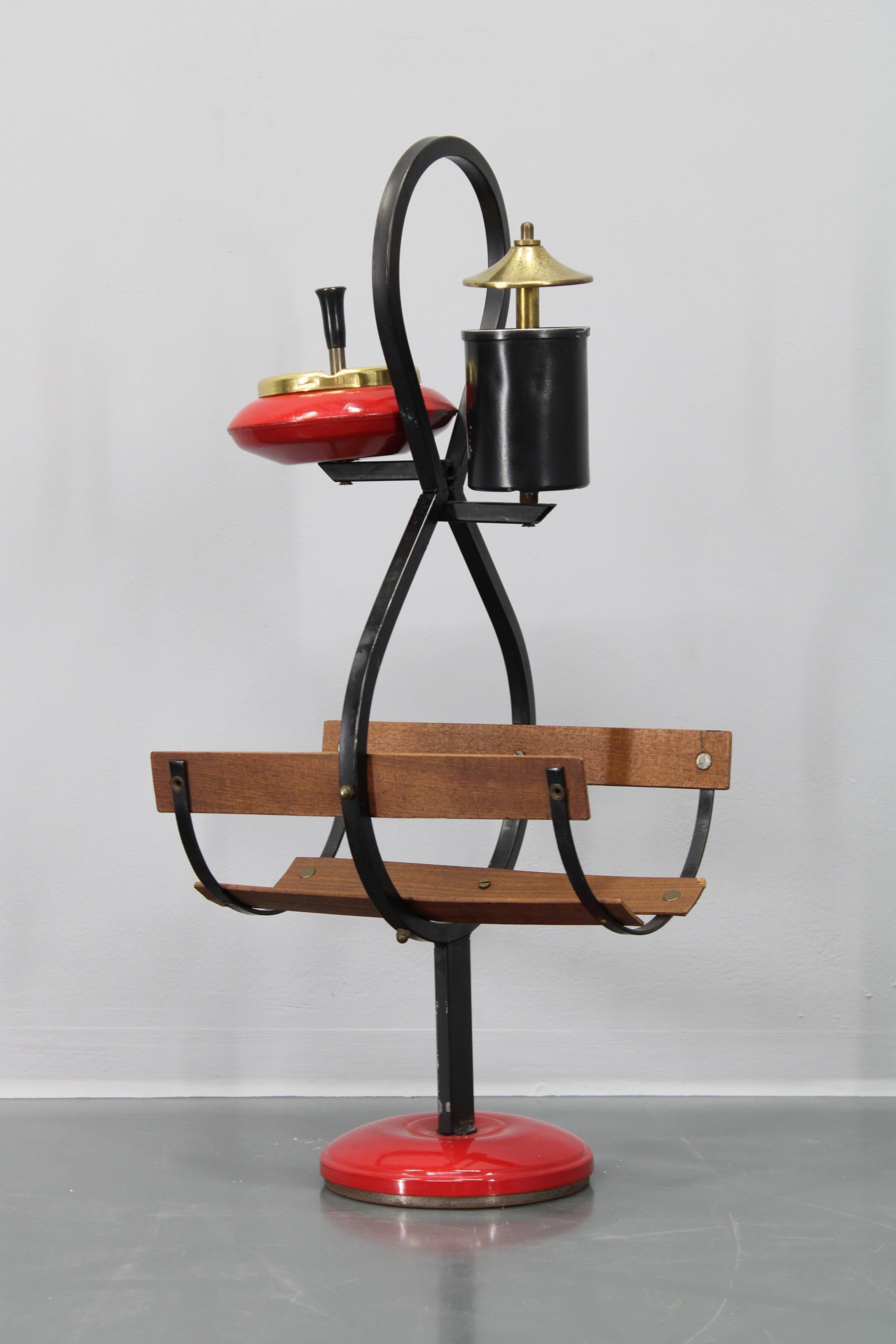 1960er Jahre Italienischer Aschenbecher Stand im Angebot 7