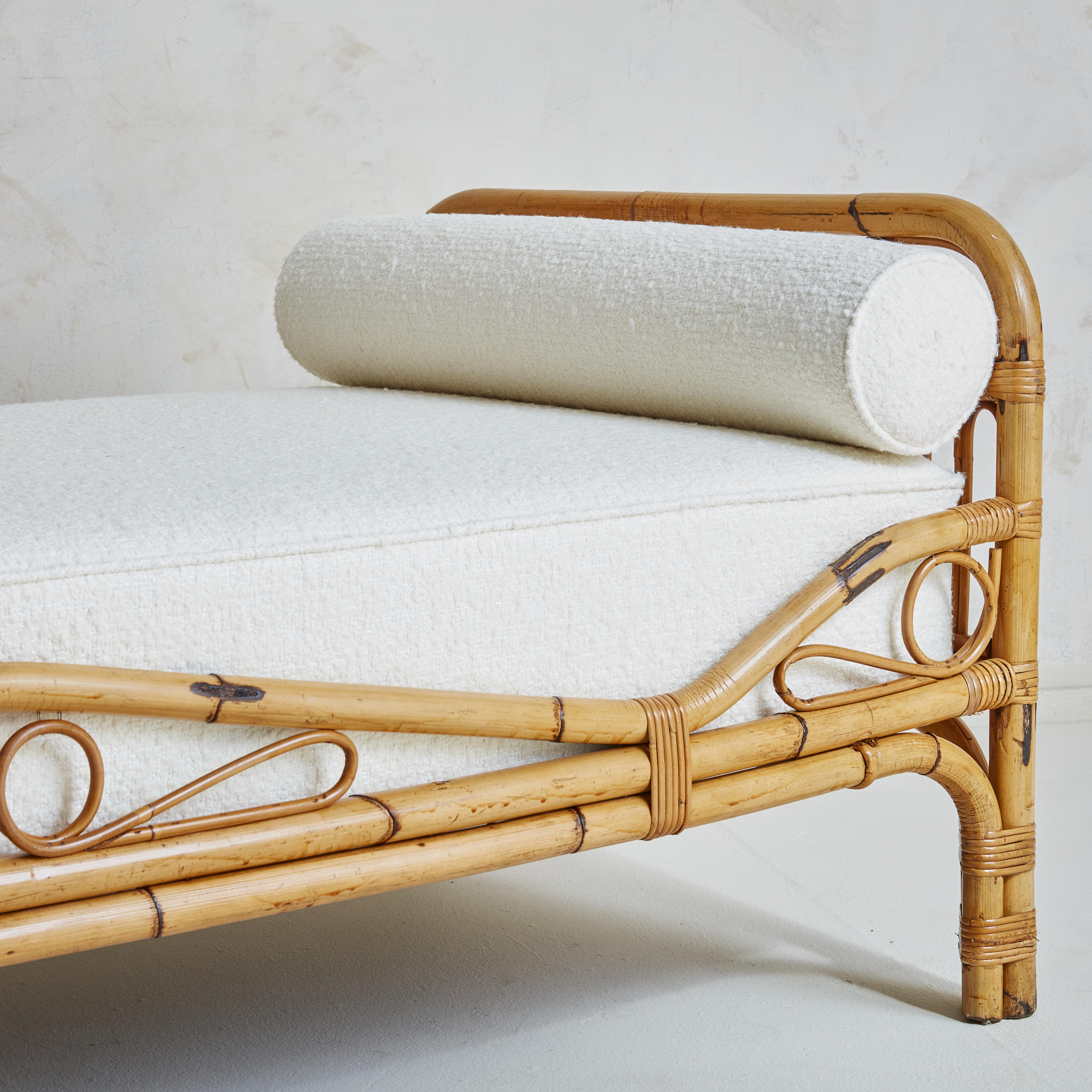 1960's Italian Bamboo Daybed in White Boucle (2 Available)  For Sale 2