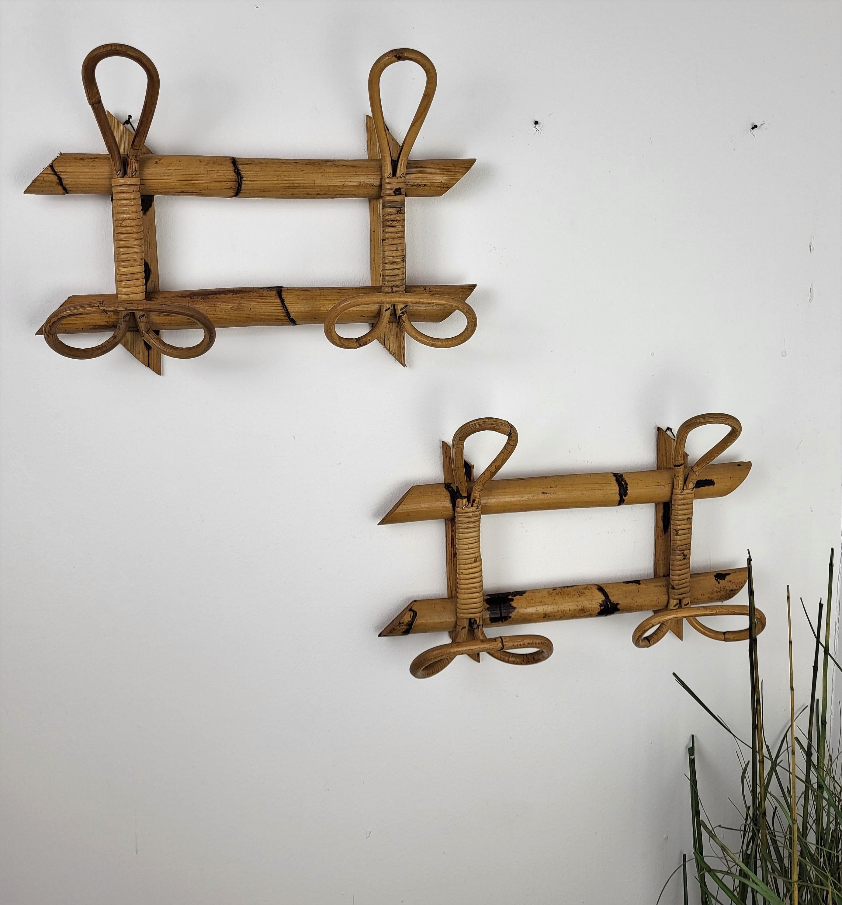 Beautiful 1960s Italian Mid-Century Modern coat hanger rack perfect in any entrance hallway or room for coats and bags as well as in a bedroom or bathroom for bathrobes and towels. This charming piece is in the typical style of Audoux and Minet,