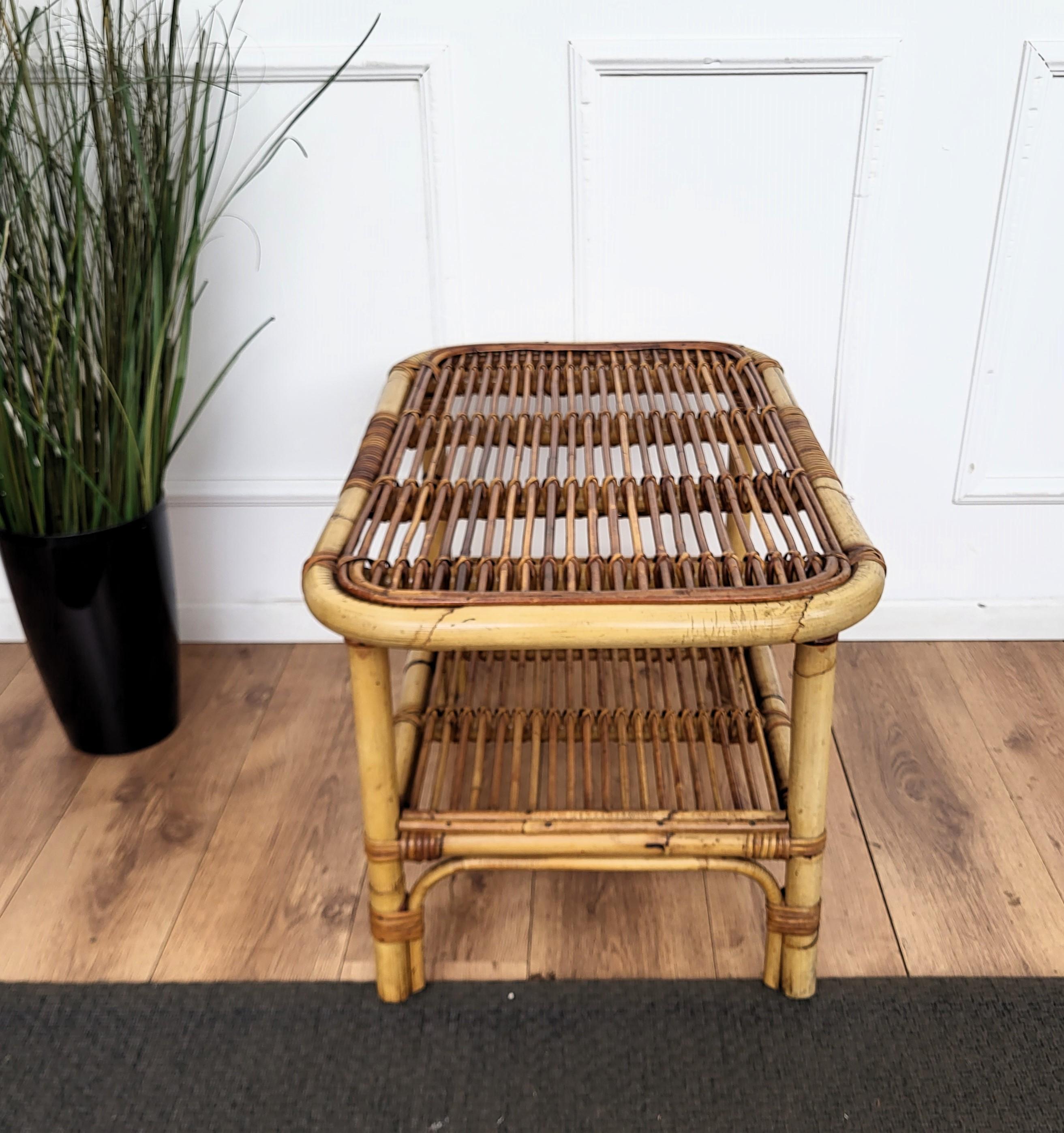 Couchtisch/Beistelltisch aus italienischem Bambus und Rattan, Bohemian French Riviera, 1960er Jahre im Angebot 1