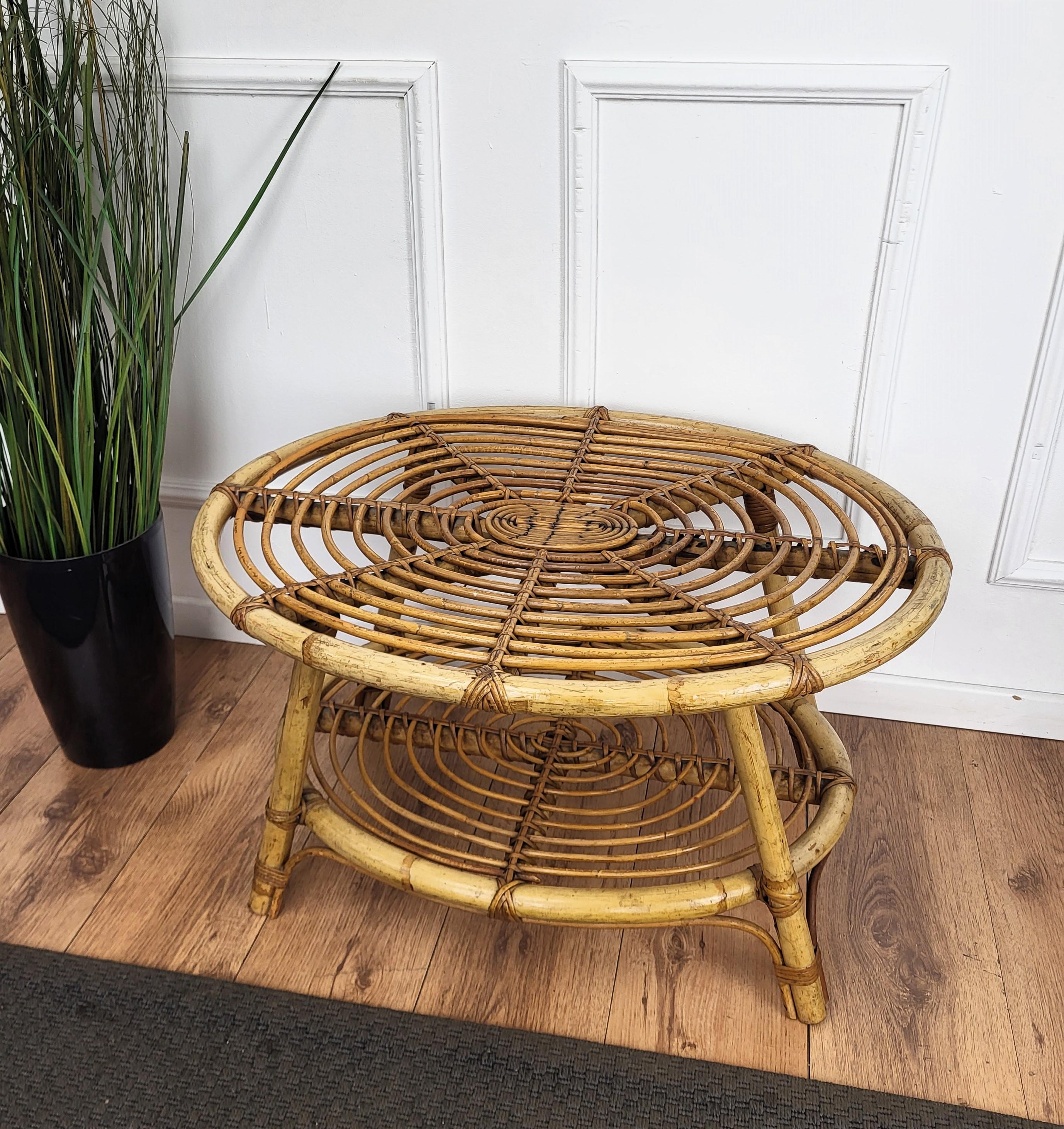 1960s Italian Bamboo Rattan Bohemian French Riviera Oval Coffee Table For Sale 2