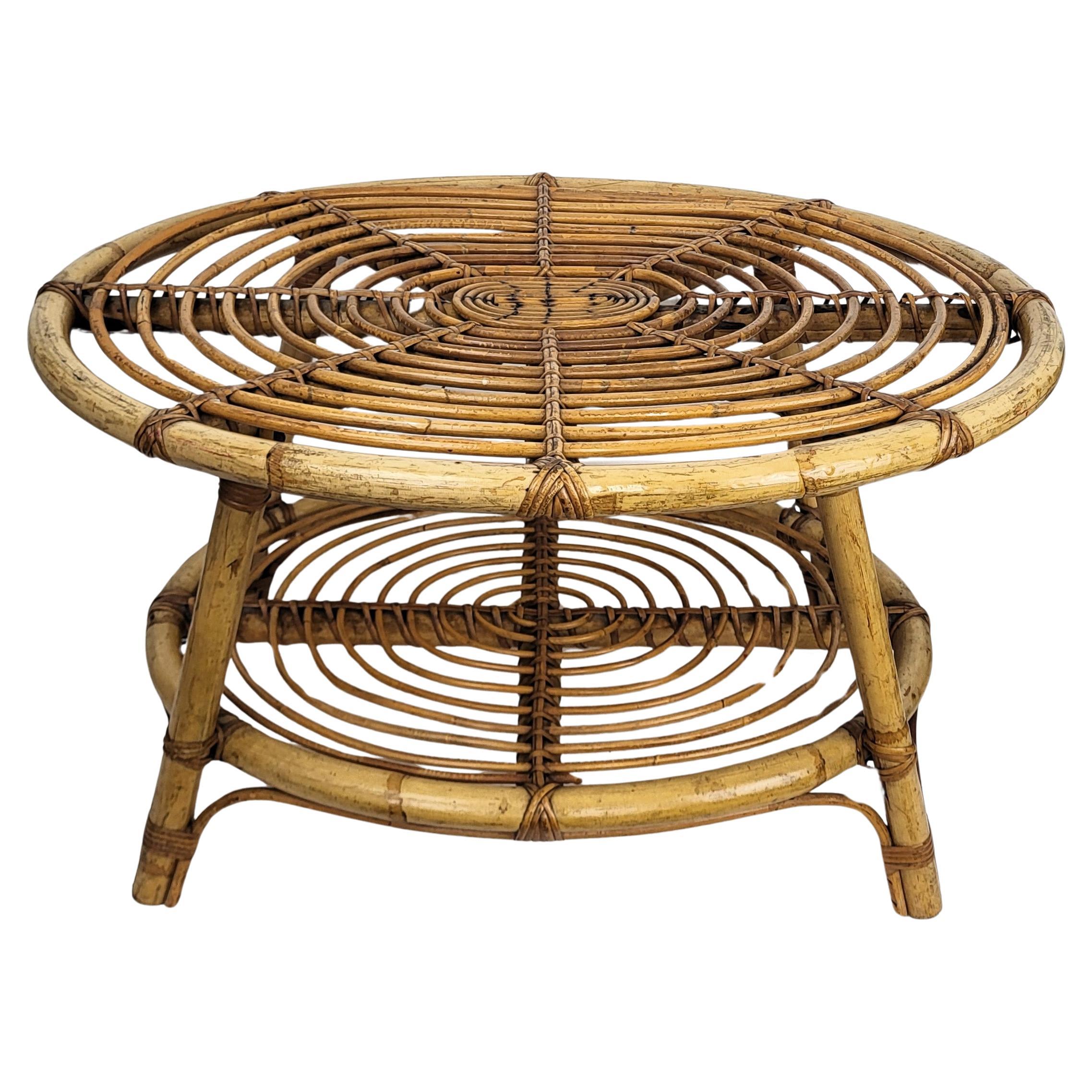 Ovaler italienischer Bambus-Rattan-Couchtisch, Bohemian French Riviera, 1960er Jahre