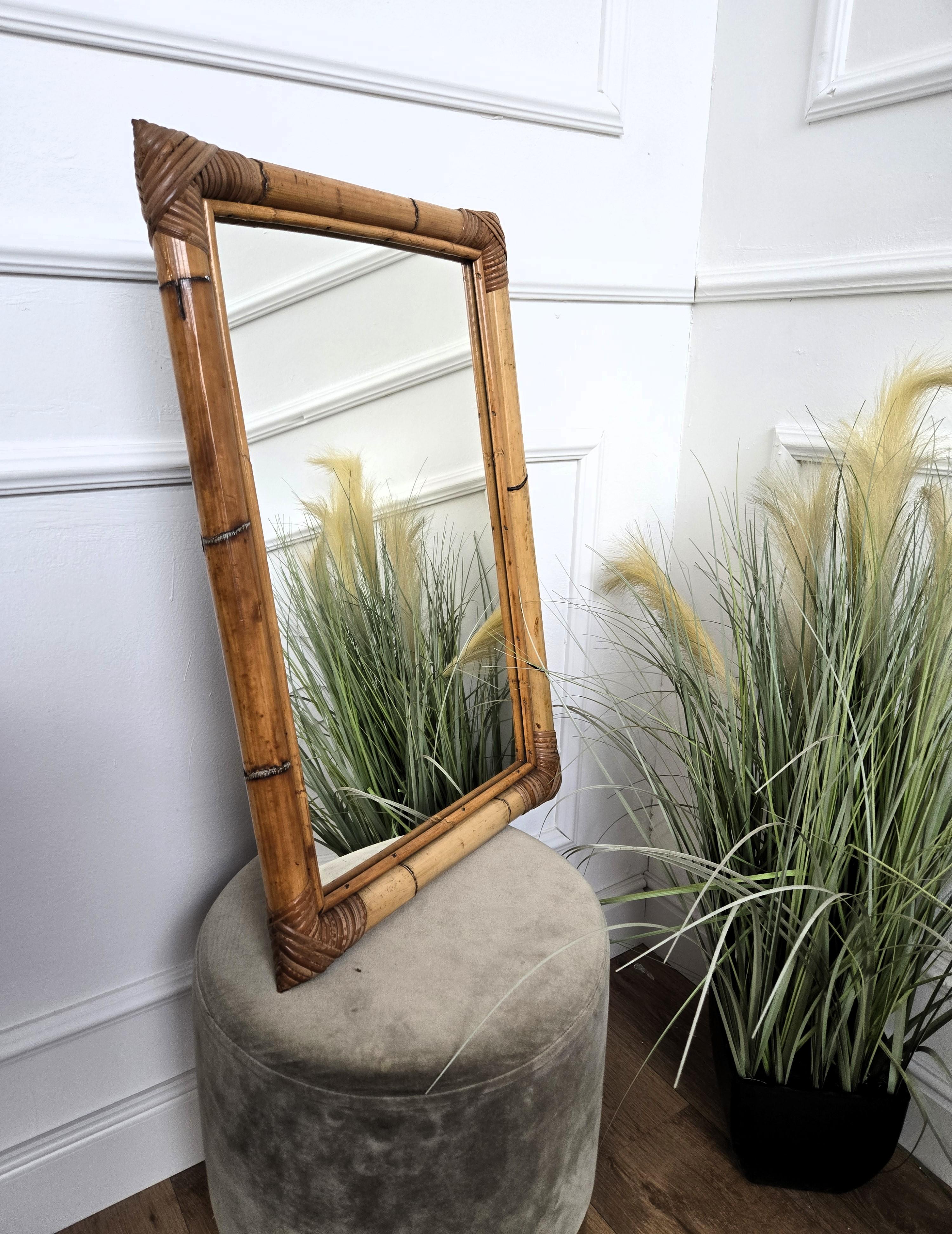 Miroir rectangulaire en bambou et rotin de Bohème de la Côte d'Azur des années 1960 en vente 1