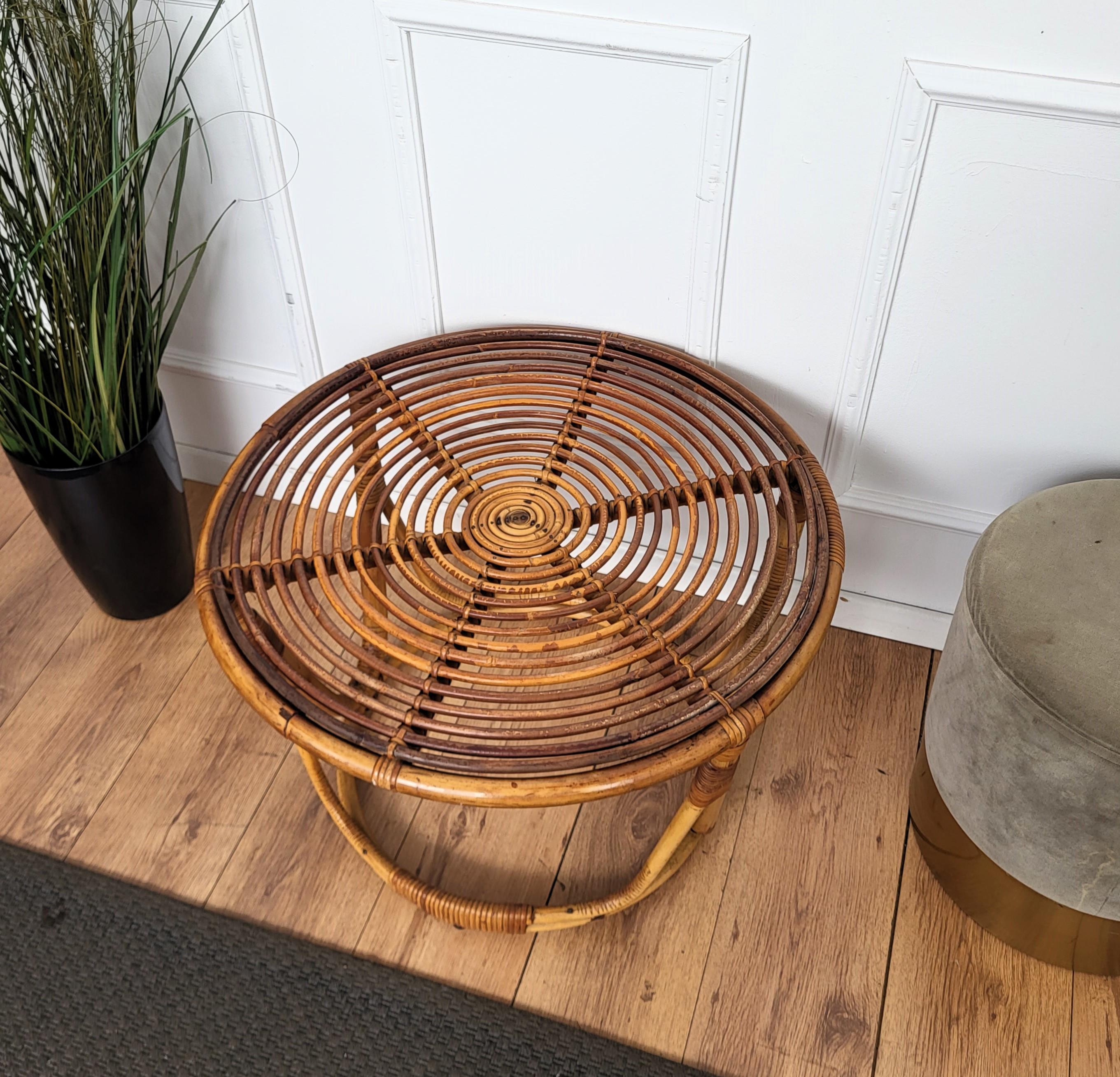 1960s Italian Bamboo Rattan Bohemian French Riviera Round Coffee or Accent Table For Sale 2