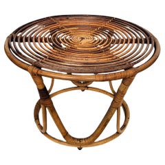 Table basse ou table d'appoint ronde bohème de la Côte d'Azur française en bambou et rotin, années 1960