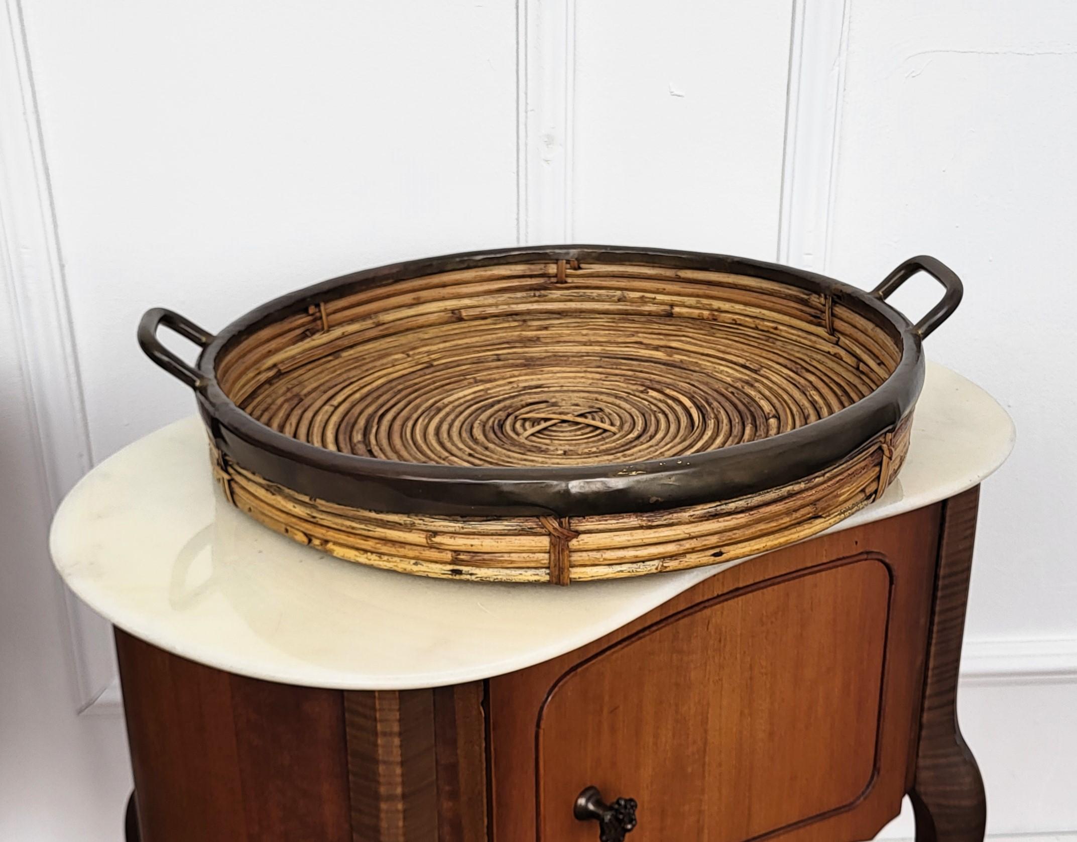 1960s Italian Bamboo Rattan Brass Bohemian French Riviera Serving Cocktail Tray In Good Condition In Carimate, Como