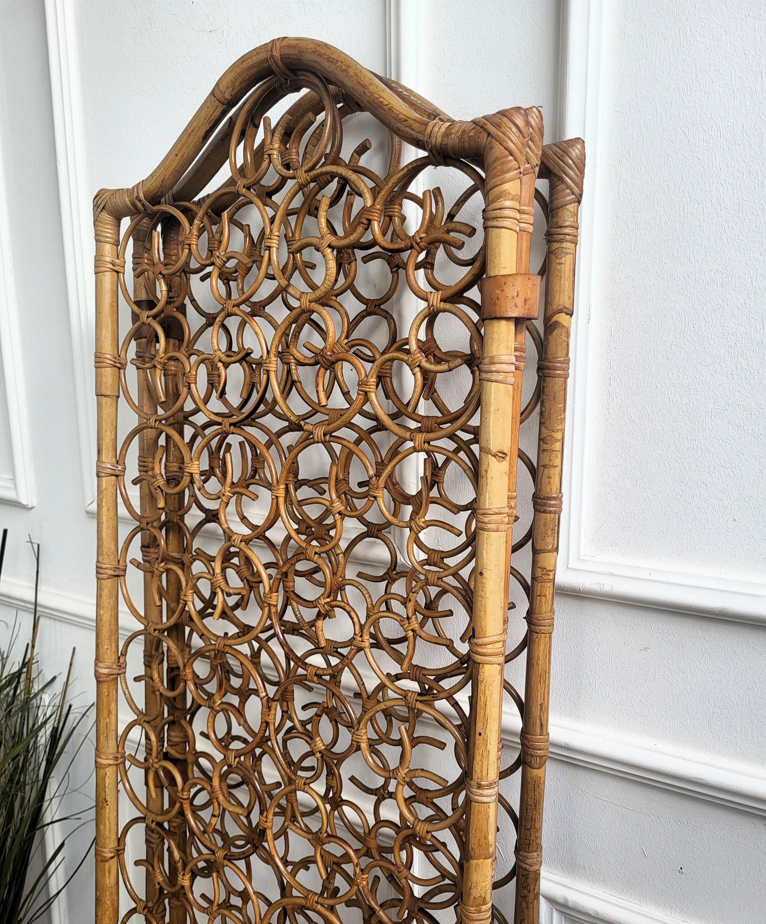 1960s Italian Bamboo Rattan Organic Bohemian 3 Panel Folding Screen Room Divider For Sale 2