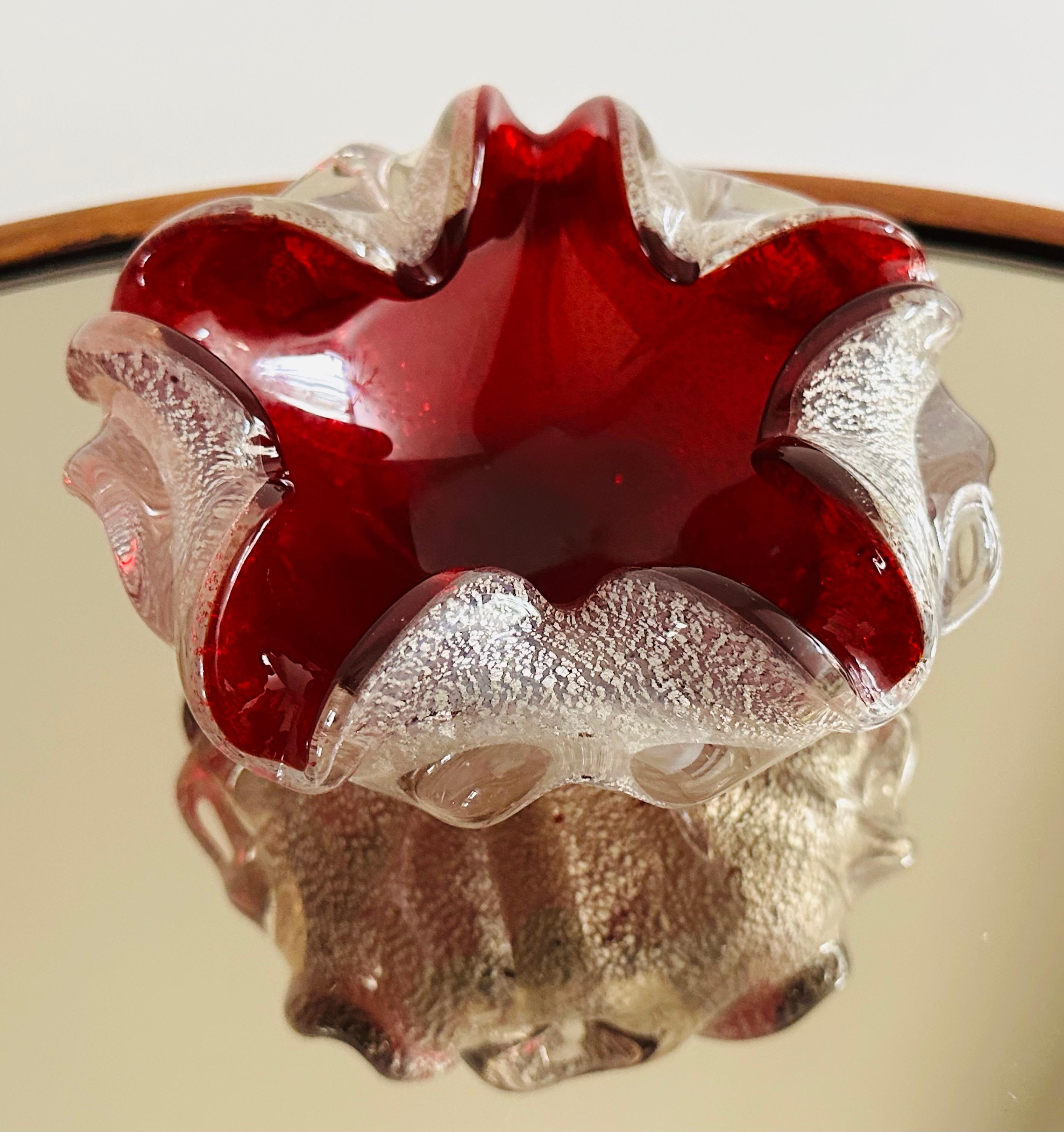 1960s Italian Barovier & Taso Murano Glass Ruby Red & Silver Inclusions Bowl For Sale 10
