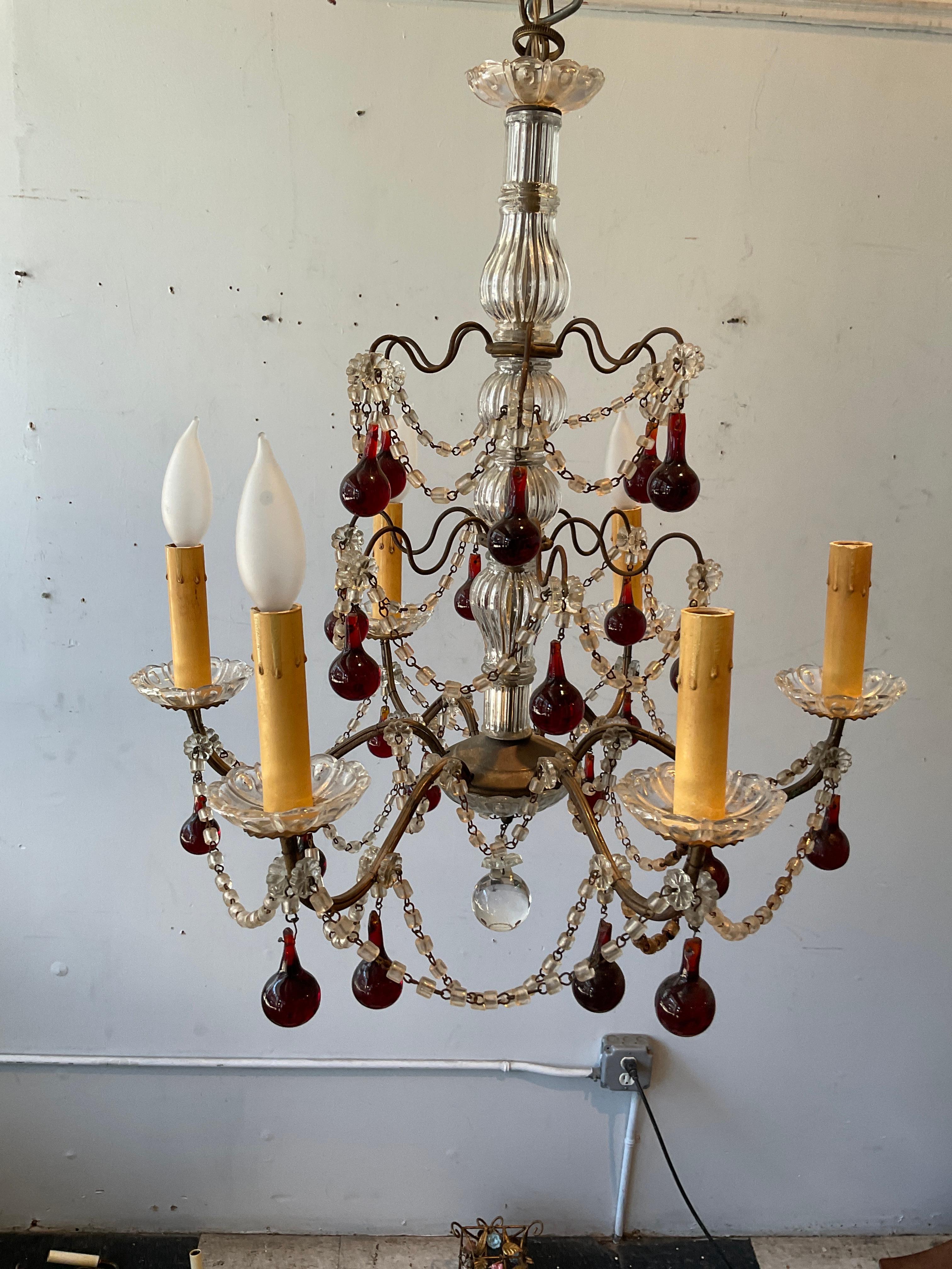 Metà XX secolo Lampadario italiano anni '60 con perline e gocce d'ambra in vendita