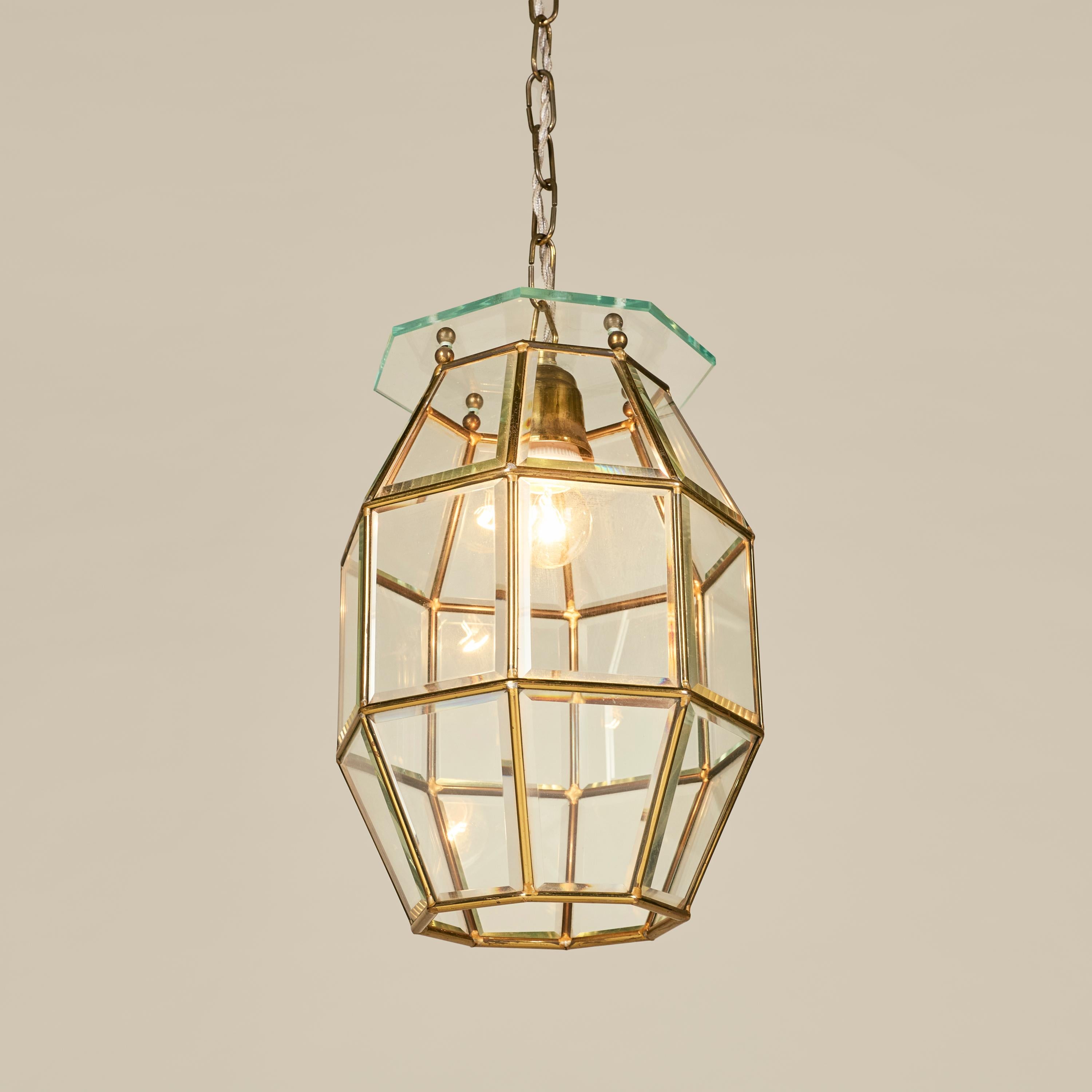 1960s Italian beveled glass and brass pendant lantern attributed to Fontana Arte In Good Condition For Sale In London, GB